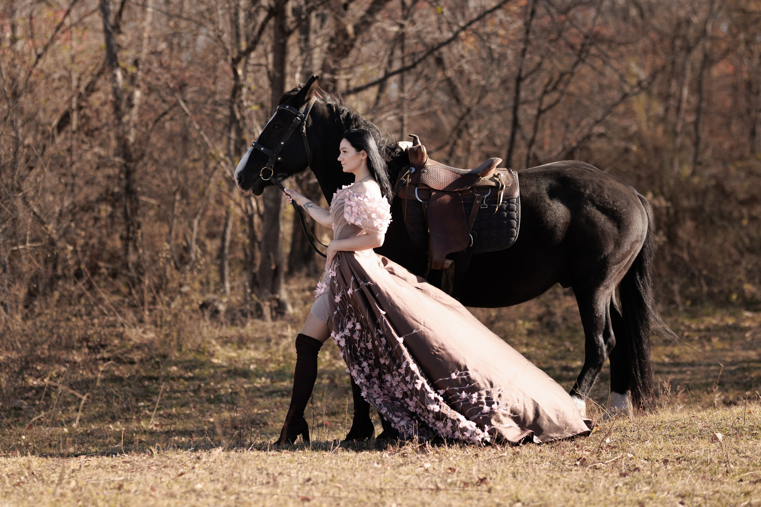 Марина с лошадьми. Фотограф женского портрета, беременности и материнства Харькова Елена