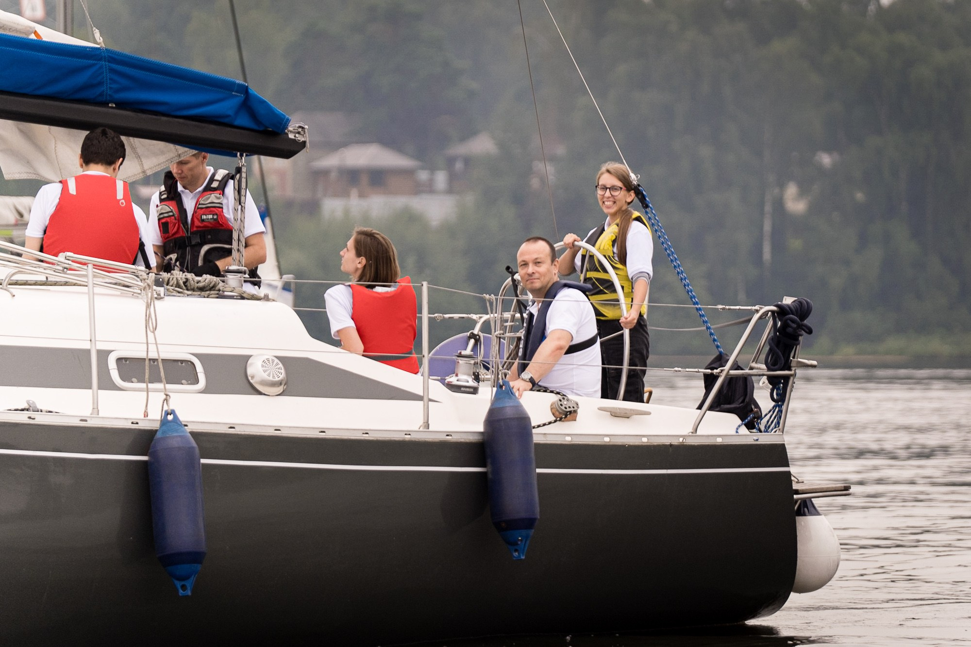 Корпоративная парусная регата Evraz. Репортажный фотограф Денис Тихомиров. Москва