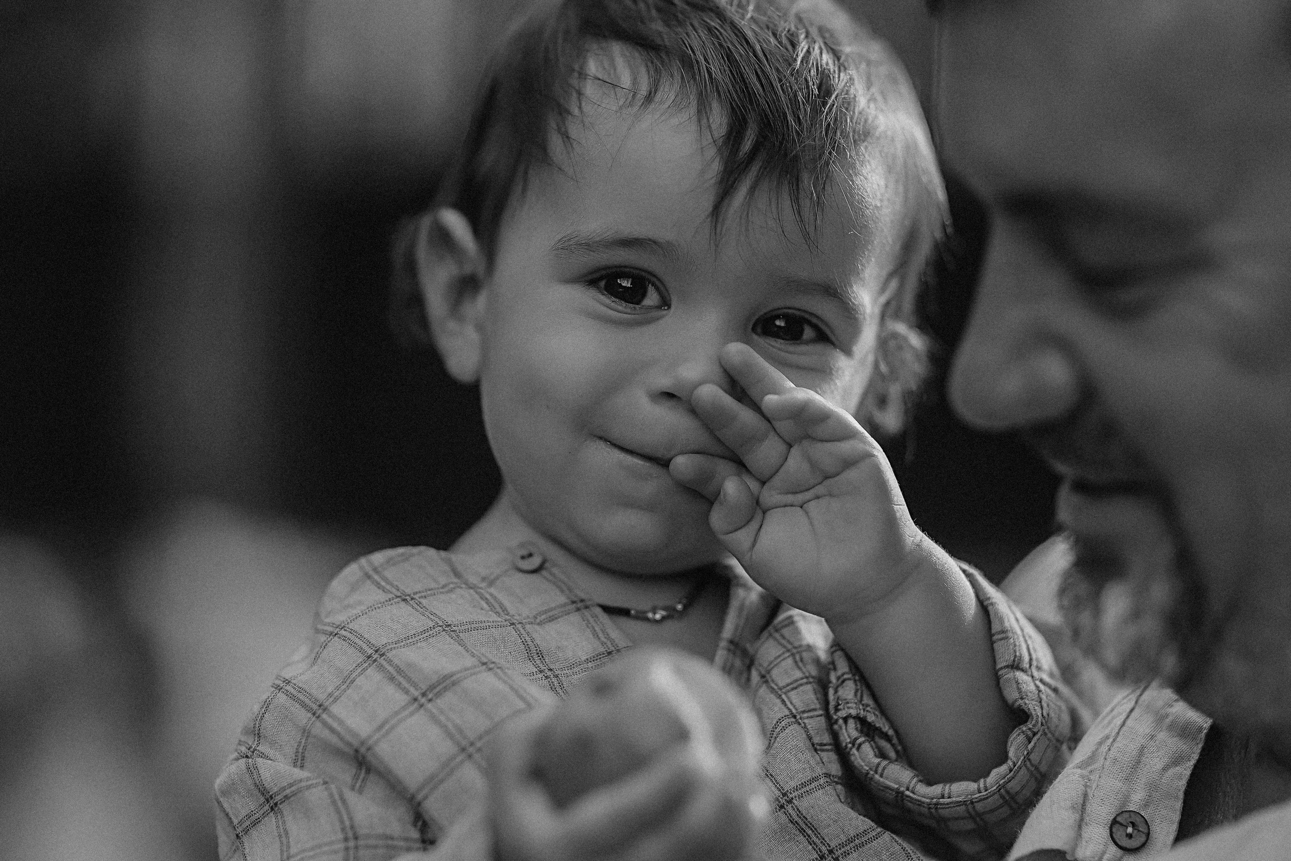 Стирка у дома. Семейный фотограф Тюмень, фотограф на роды Салмина Мария