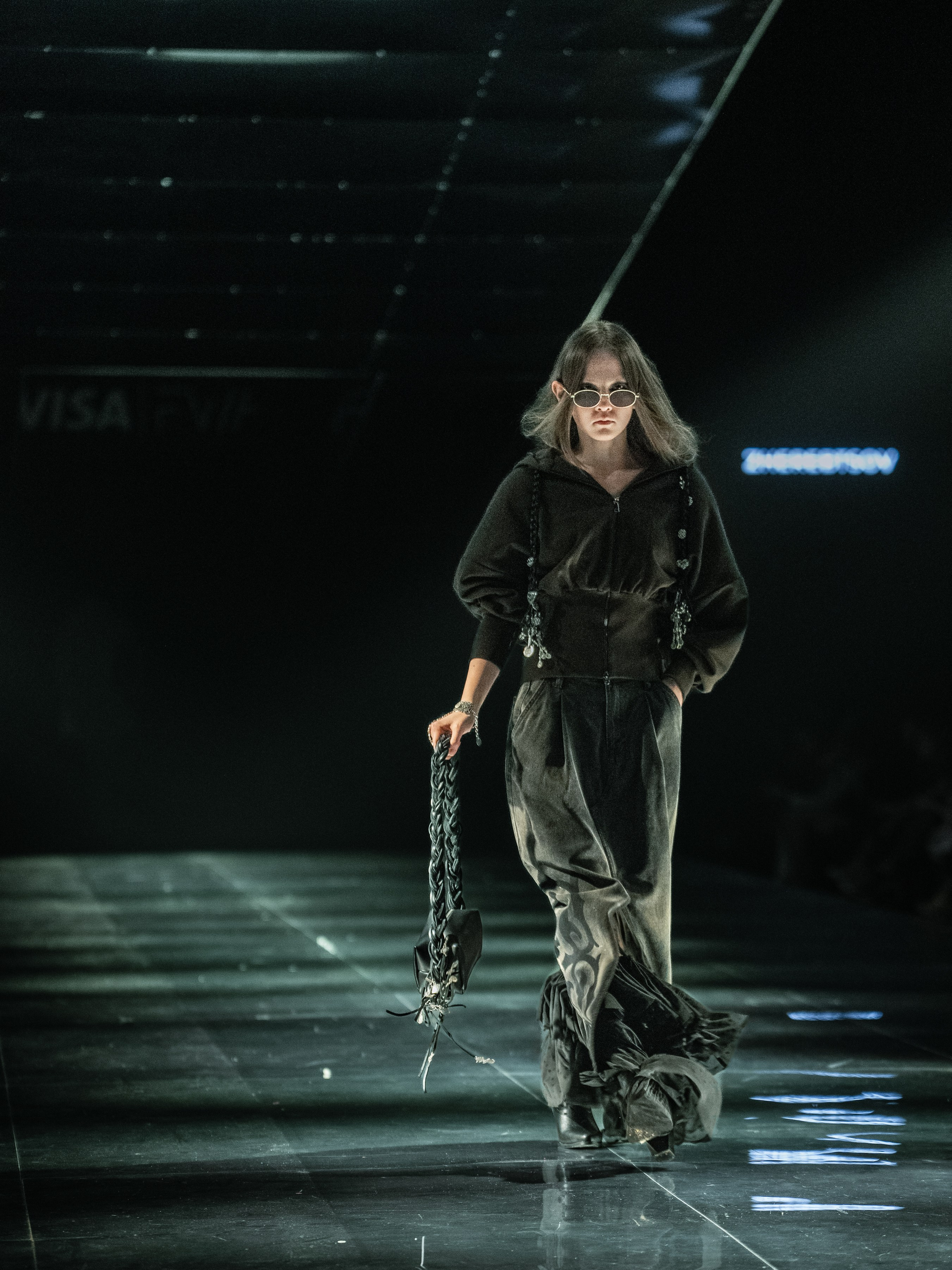 Visa Fashion Week Almaty Pre-Fall 2026 April Leonid Zherebtsov. Сайт Алматинского НЮ АРТ, будуар и фэшн фотографа Дениса Карпенко