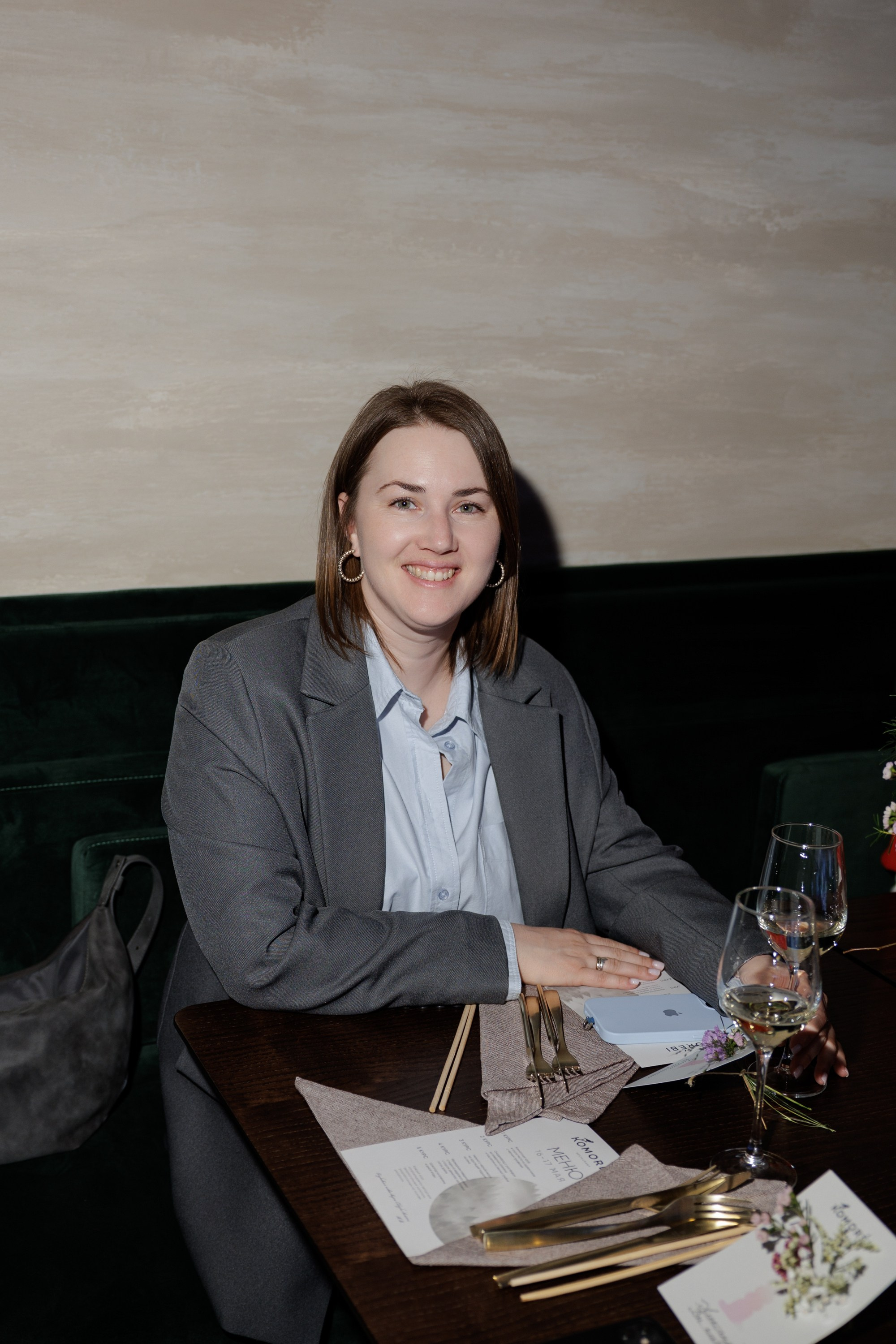 Гастроужин в р.Komorebi (may.25). Свадебный фотограф