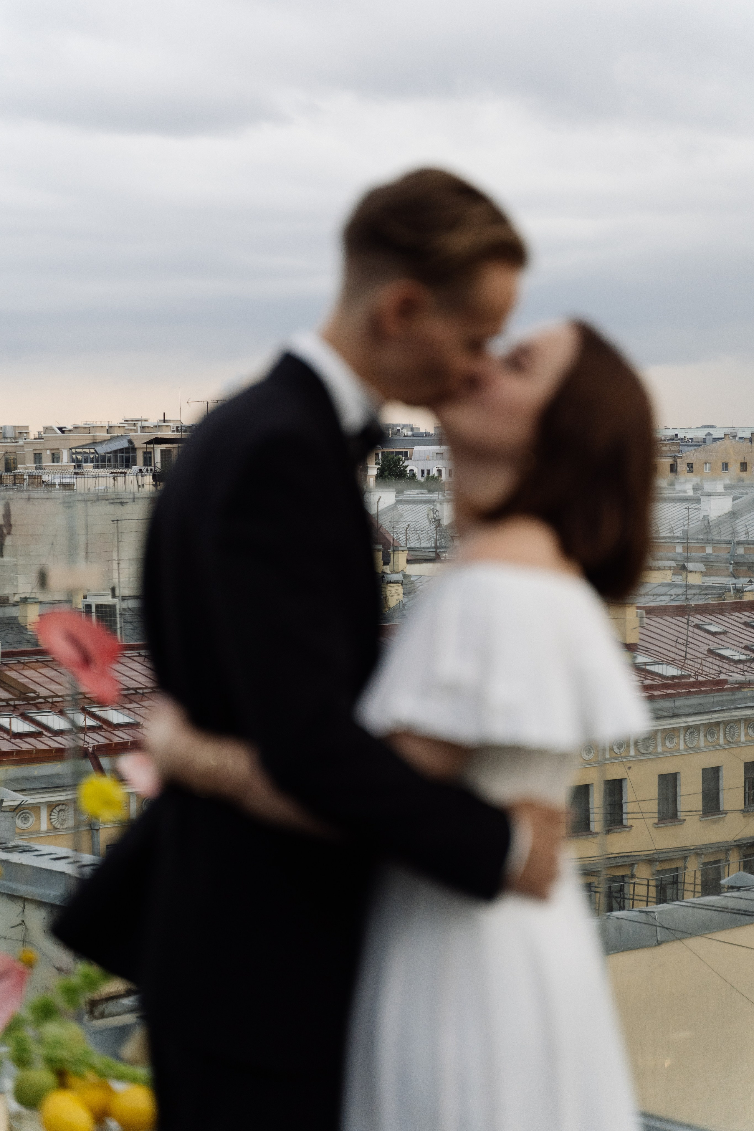 Свадьба на крыше Петербурга. Свадебный фотограф организатор в Санкт-Петербурге Ассоль Опарина