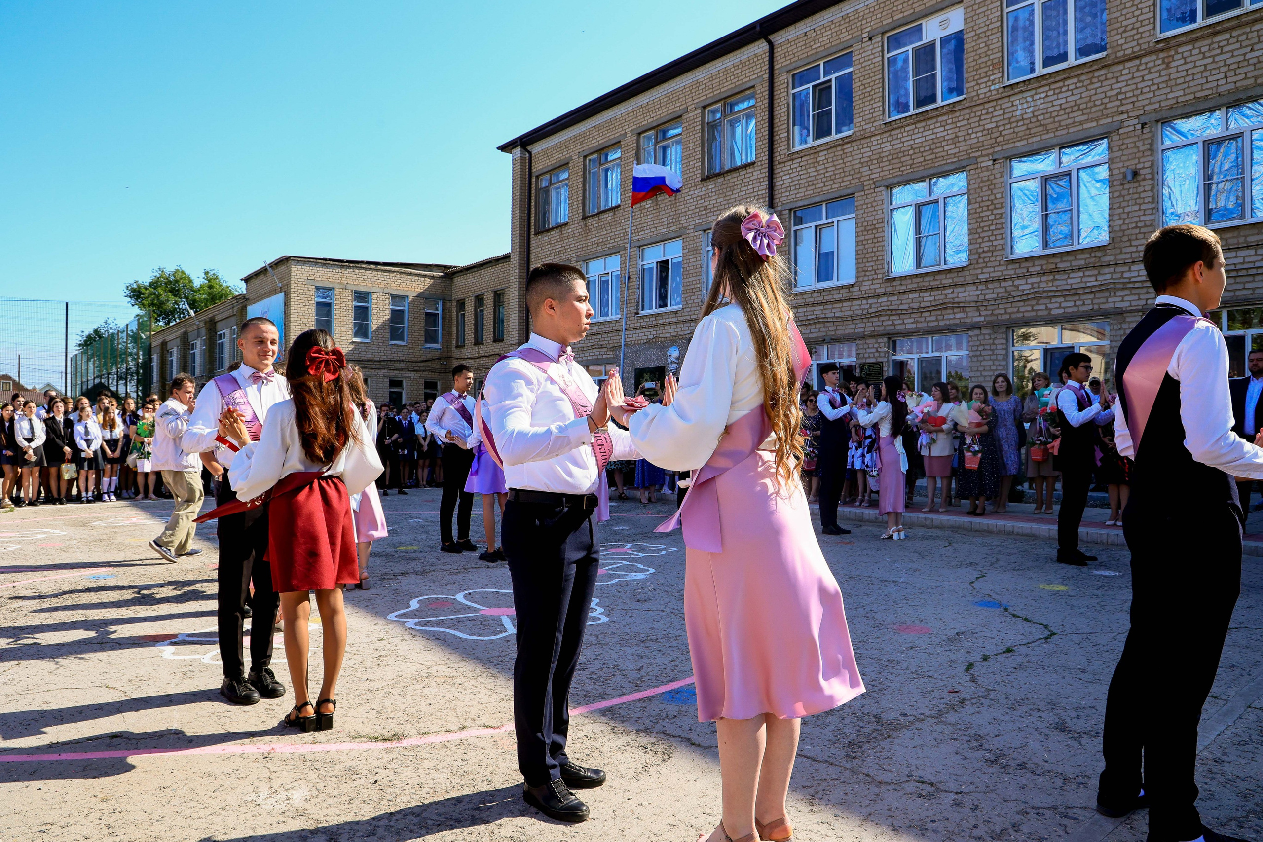 ШКОЛА ПОСЛЕДНИЙ ЗВОНОК. Свадебный фотограф — видеограф в г. Астрахань Екатерина Юмашева