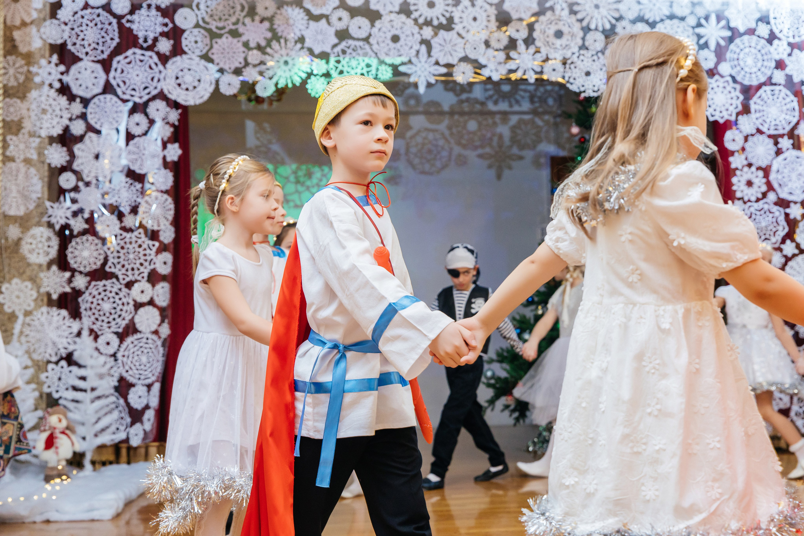 Детский сад № 93 — Утренник (20.12.2024). Свадебный и семейный фотограф Крамар Наталья