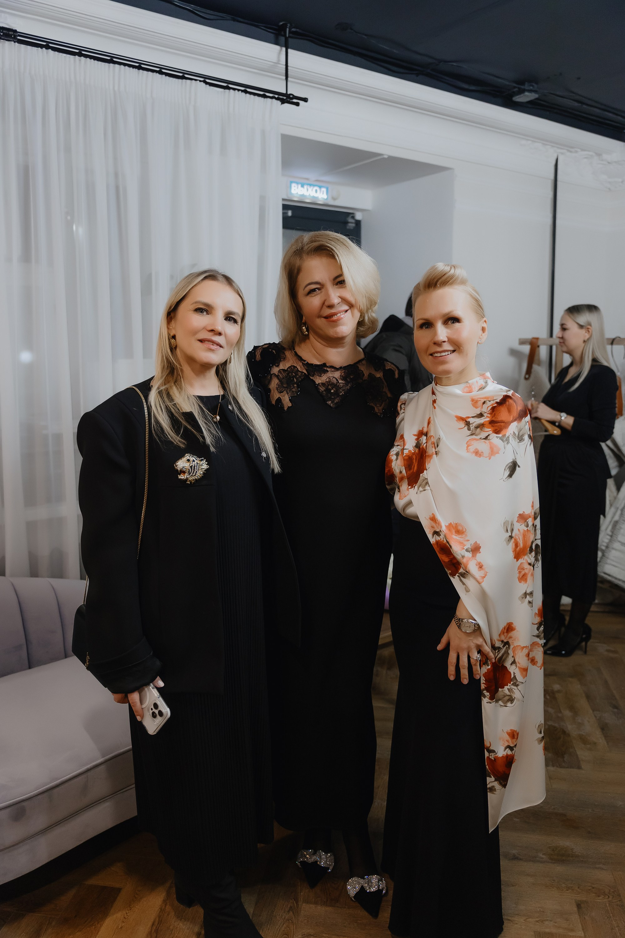 Открытие нового пространства интерьерного салона L. DECO в феврале 2025. L. Deco интерьерный салон. Краски/обои/лепной декор