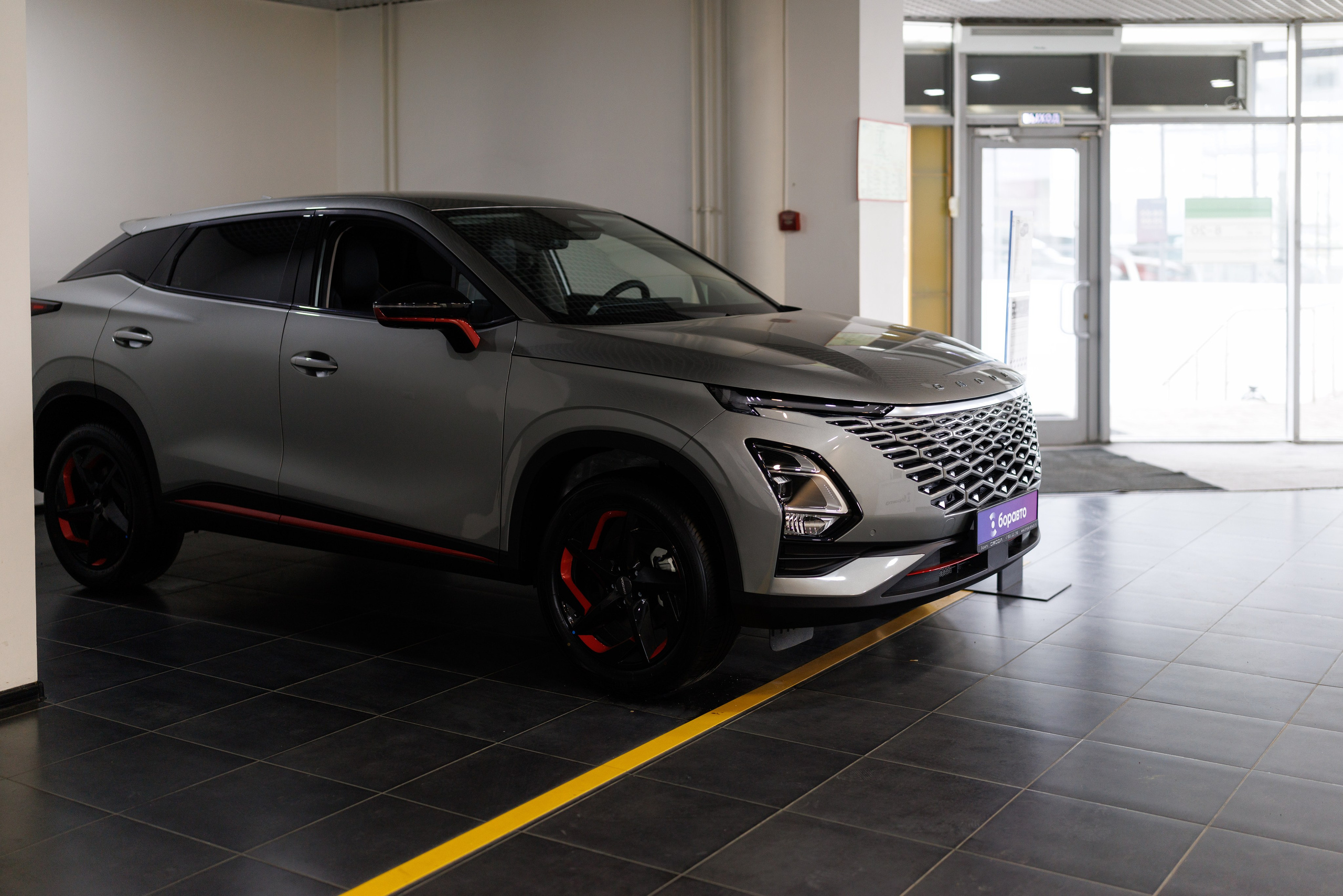 Автосалон «Боравто». Фотограф Олег Сотник