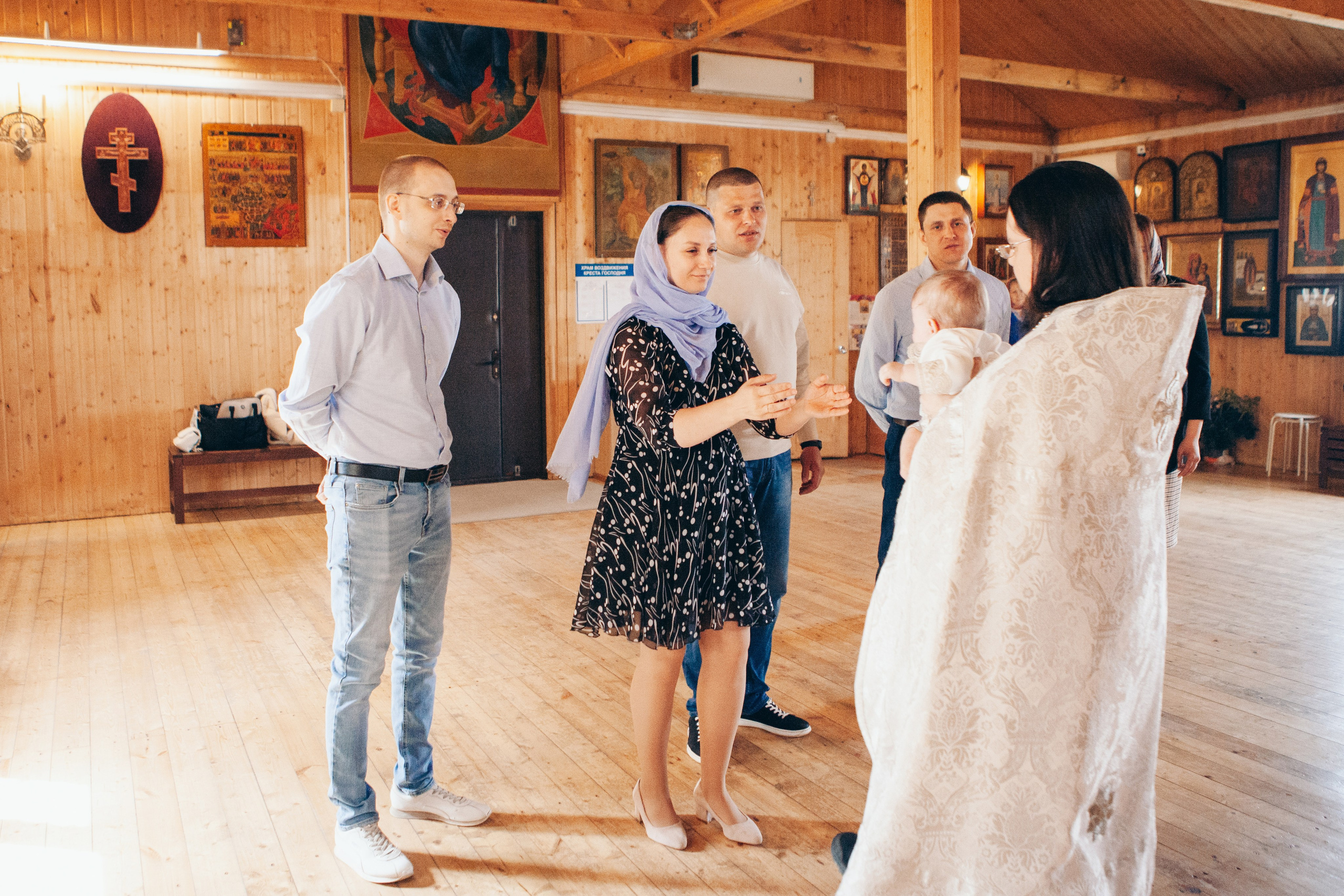 Крещение ребенка в церкви в москве. Фотограф Ольга Ефремова