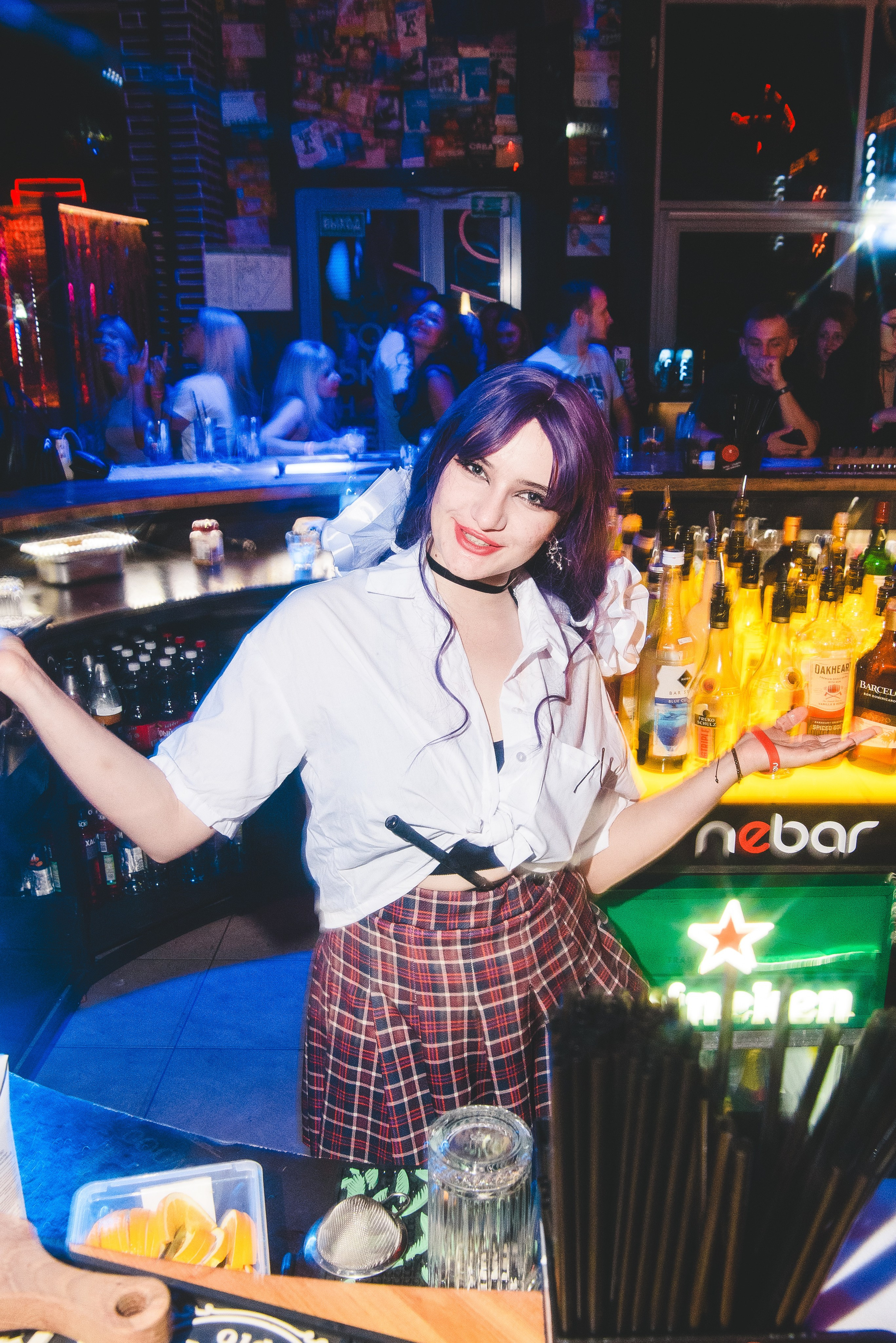 Фотоотчёты о вечеринках для НеБар Волгоград. Или стиль «пьяный фотограф». Фотограф в Волгограде и Волжском Александр Горбань