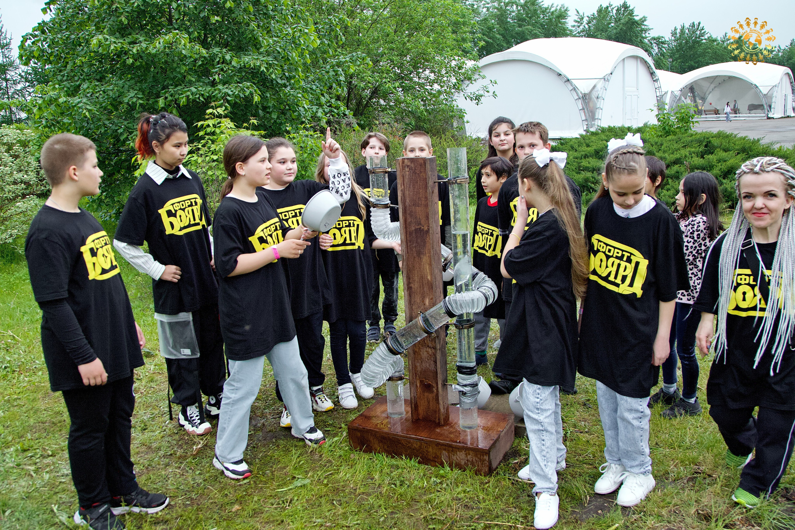 Выпускной 2023 (Школа 1195, 4-й класс). Репортажная съемка в Москве и области. Анималистика