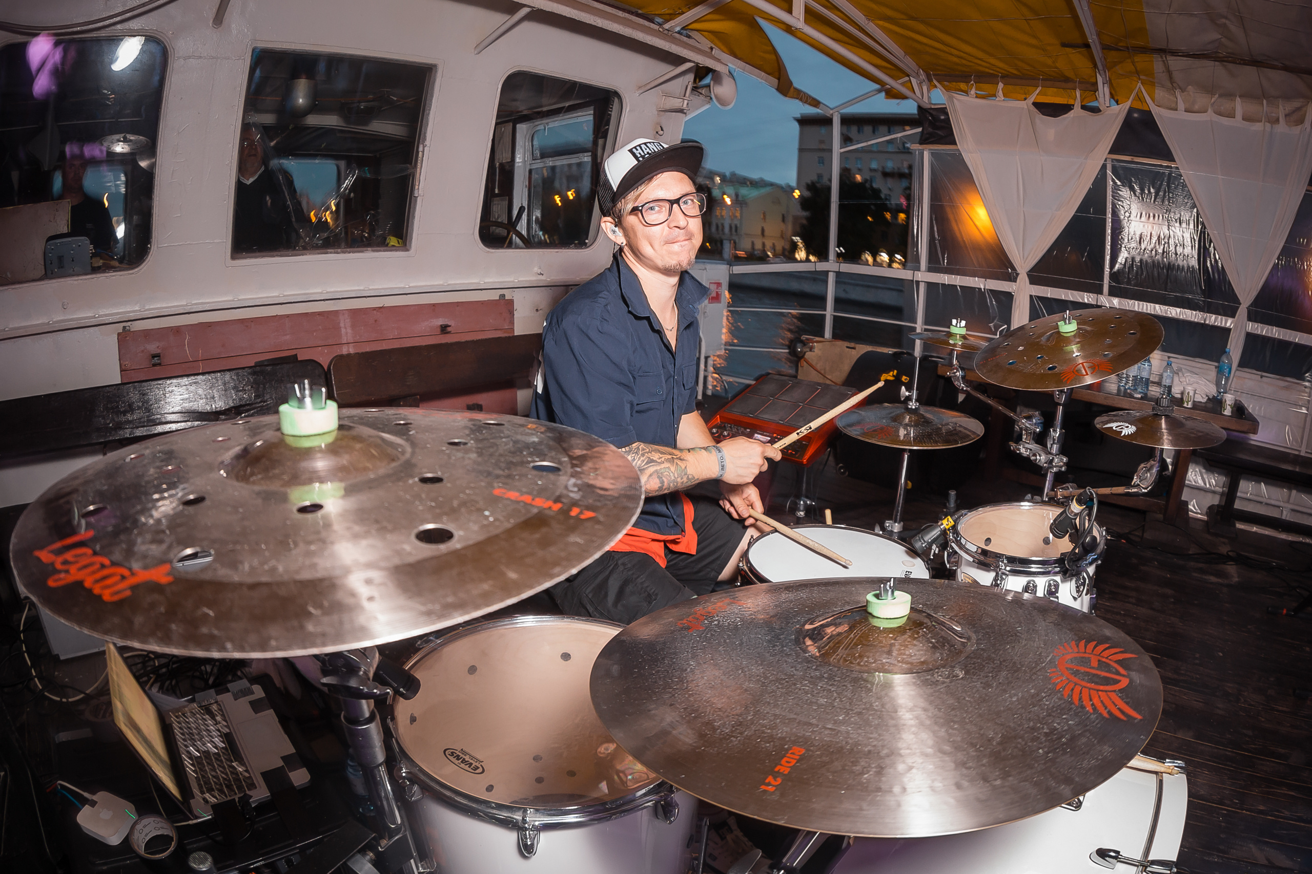 Прогулка на кораблике с Элизиумом. Фотографиня Мария Дикова