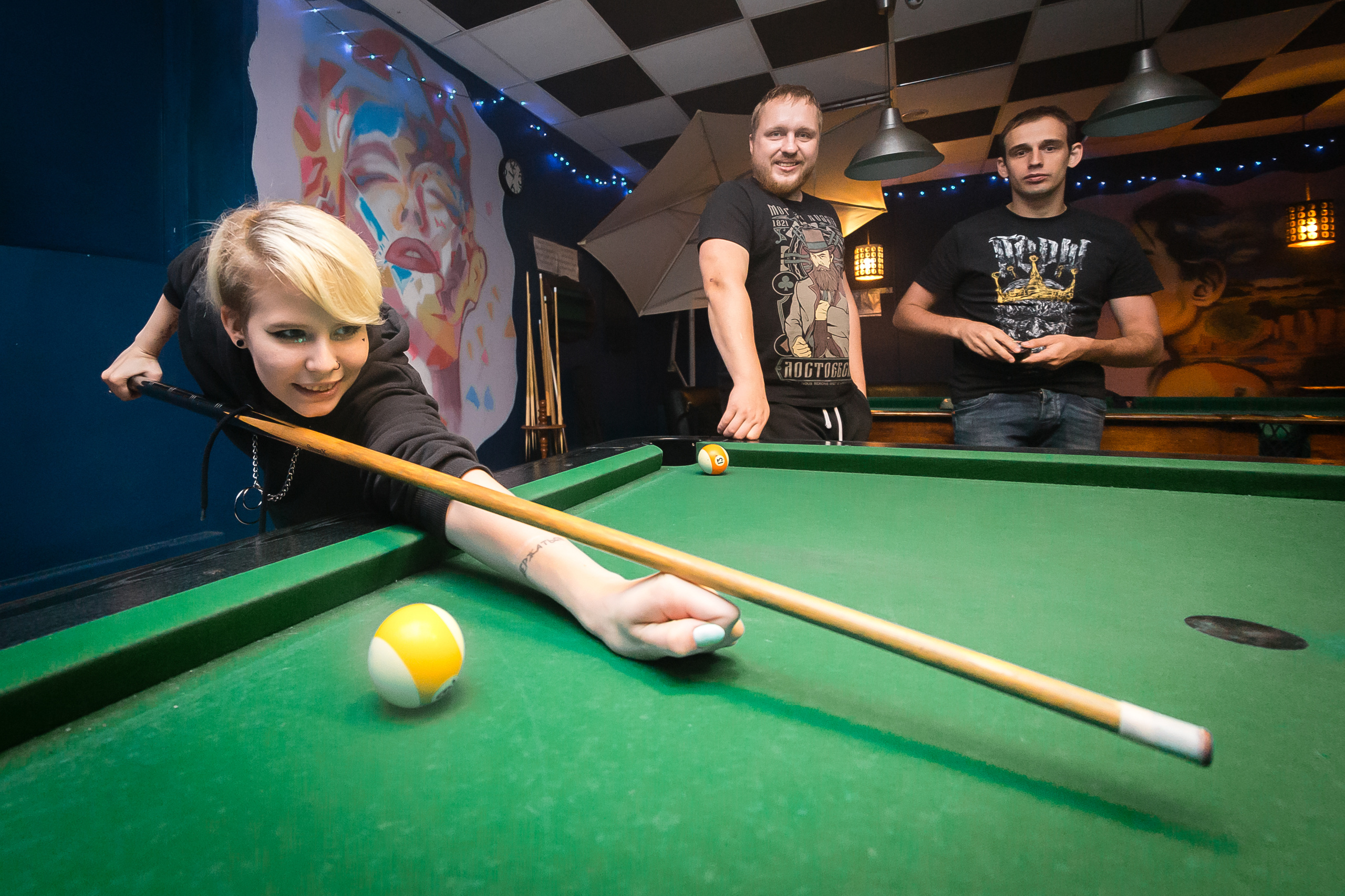 Встреча за бильярдом. Фотографиня Мария Дикова