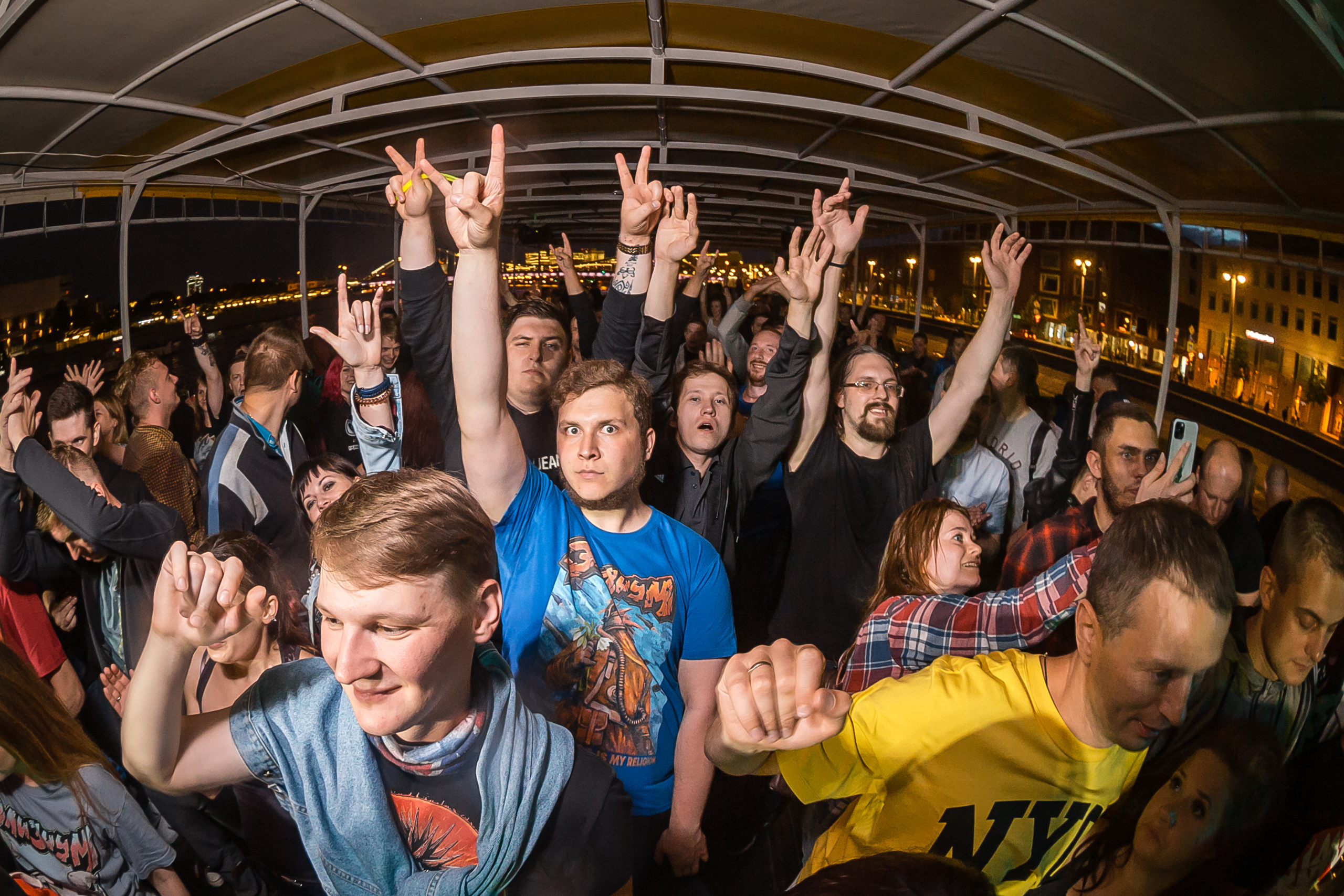 Прогулка на кораблике с Элизиумом. Фотографиня Мария Дикова