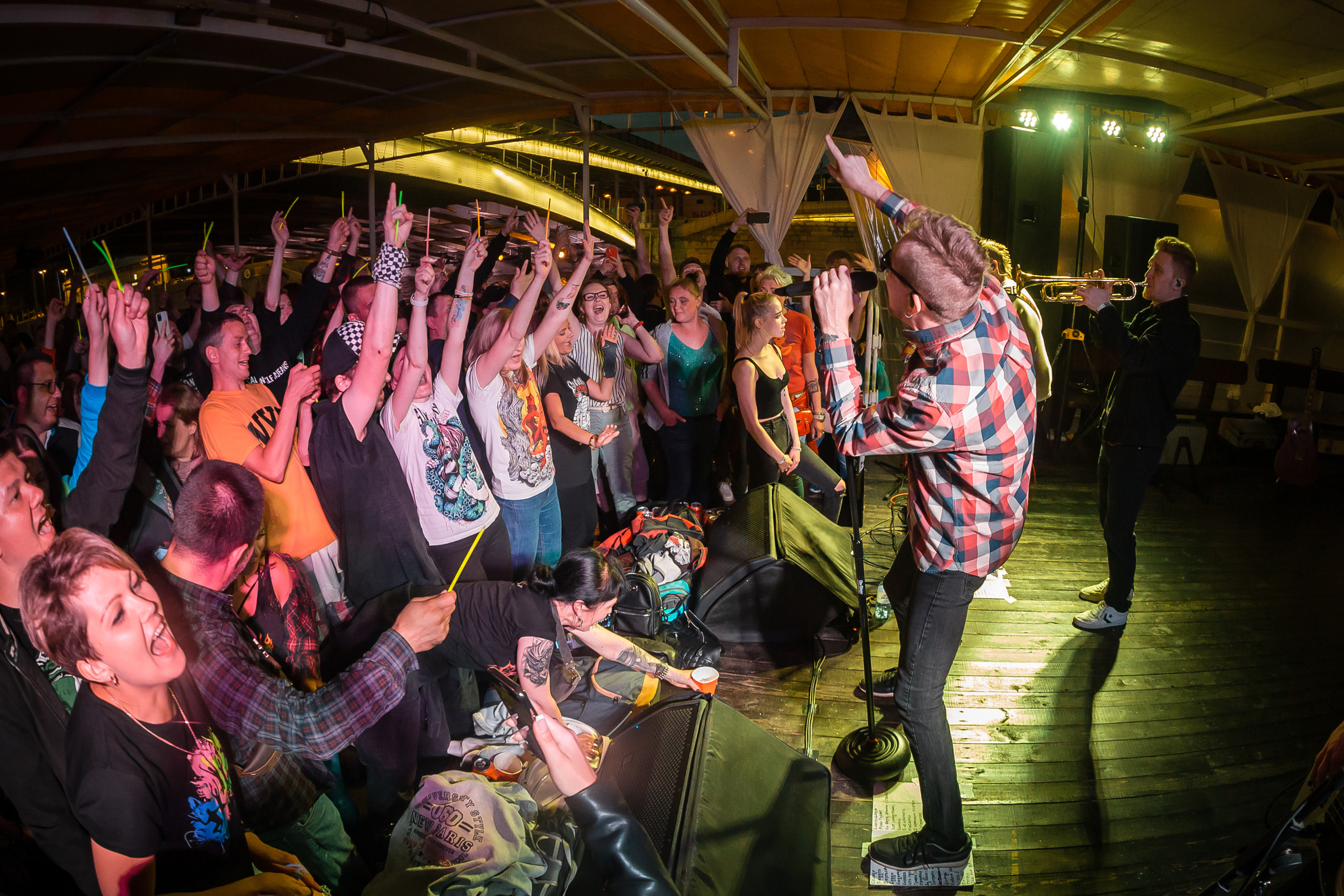 Прогулка на кораблике с Элизиумом. Фотографиня Мария Дикова