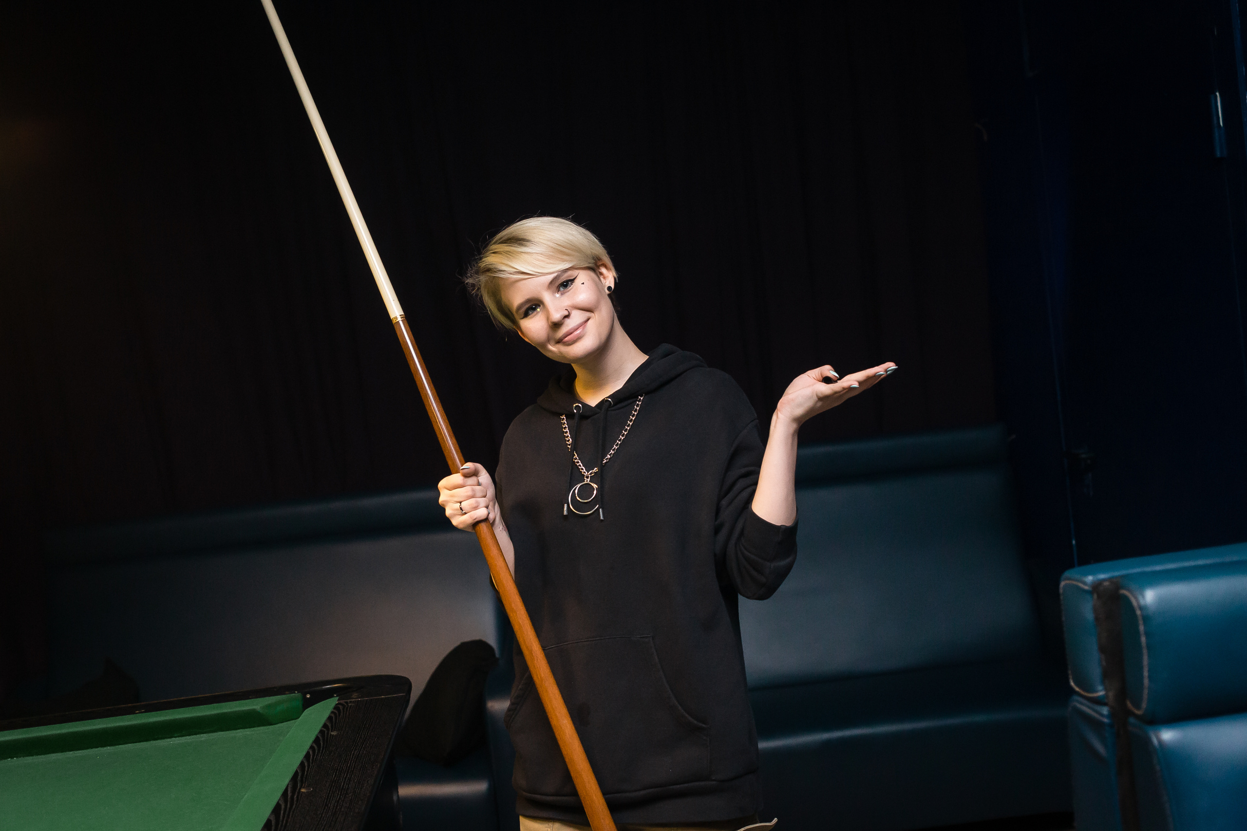 Встреча за бильярдом. Фотографиня Мария Дикова