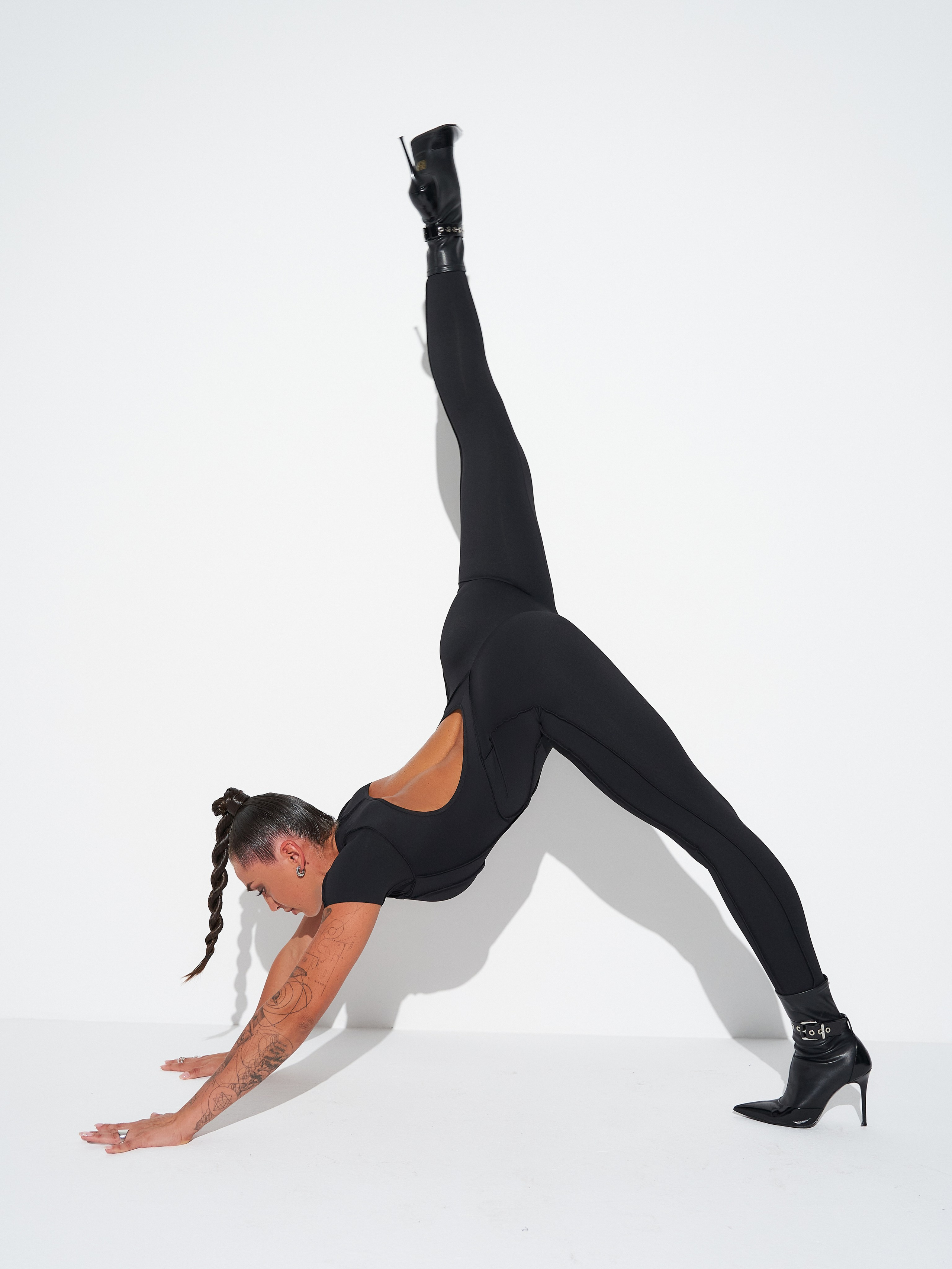 Съемка карточек товара на WB для спортивного бренда Luxosa. Фотограф Дмитрий Цветков | Санкт-Петербург