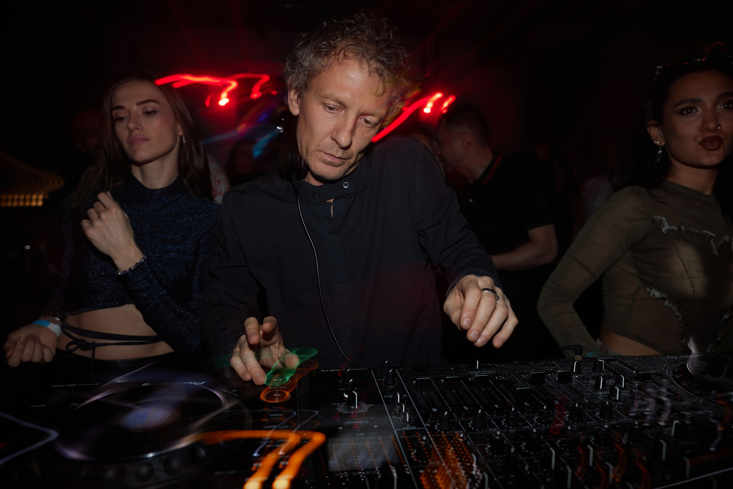 Dj Nils в Сочи. RetroChic Фото