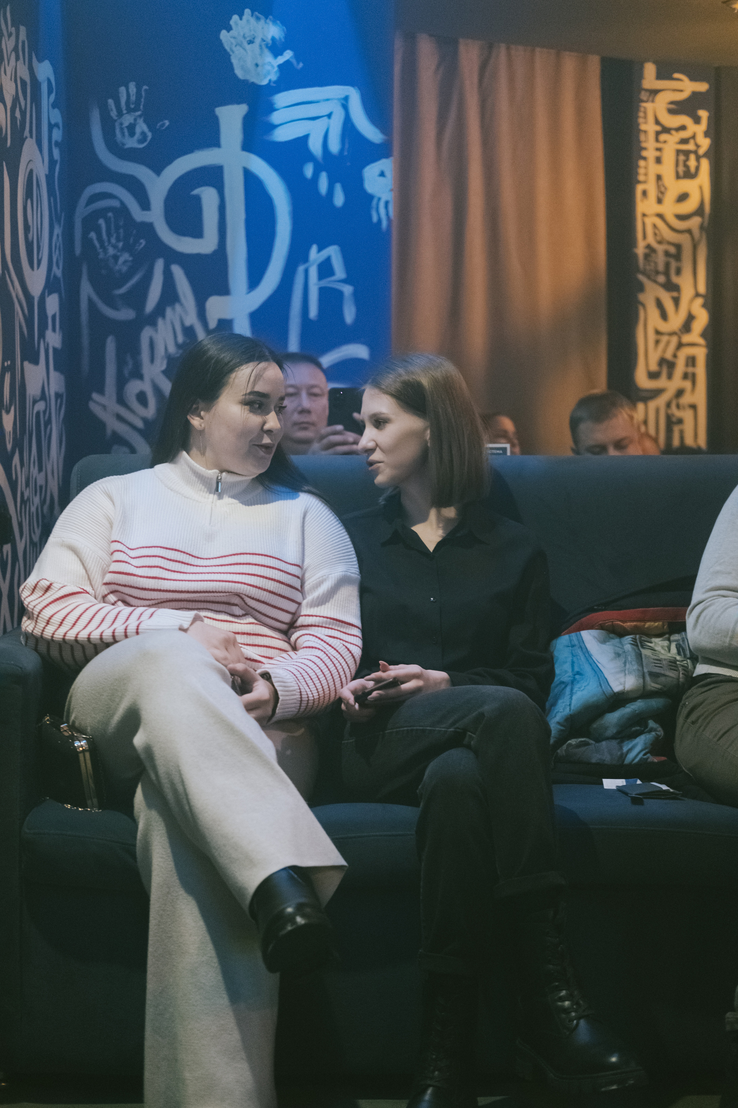 Концерт в кальянной Мистери. Фотограф в Иркутске Анна Мирошникова