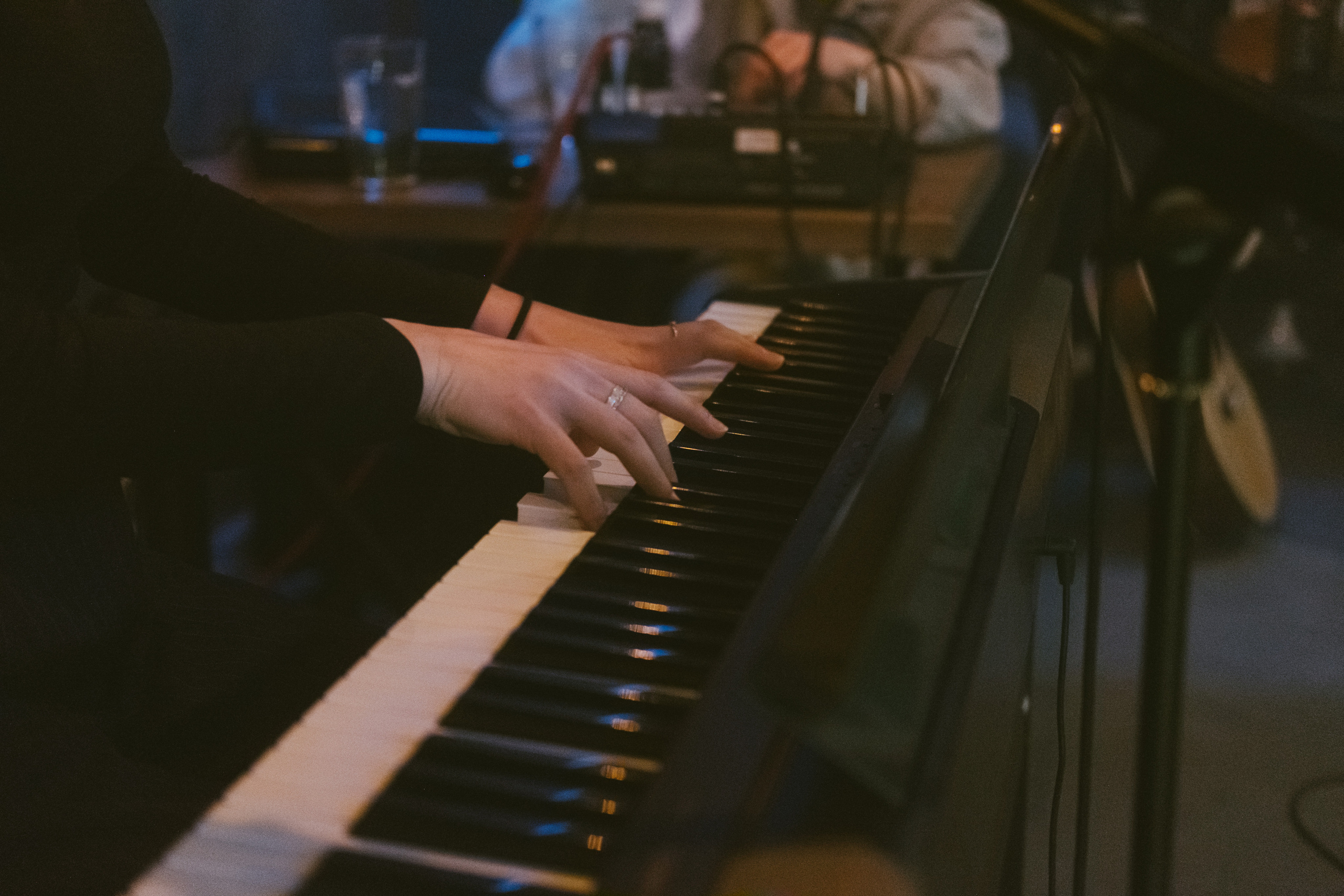 Концерт в кальянной Мистери. Фотограф в Иркутске Анна Мирошникова