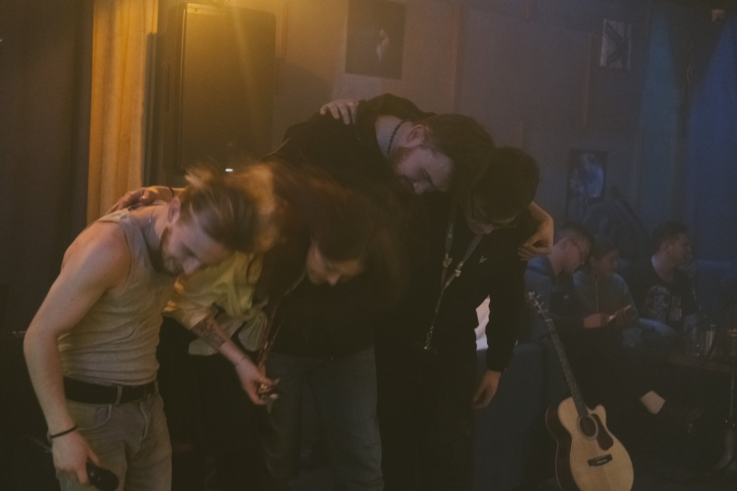 Концерт в кальянной Мистери. Фотограф в Иркутске Анна Мирошникова