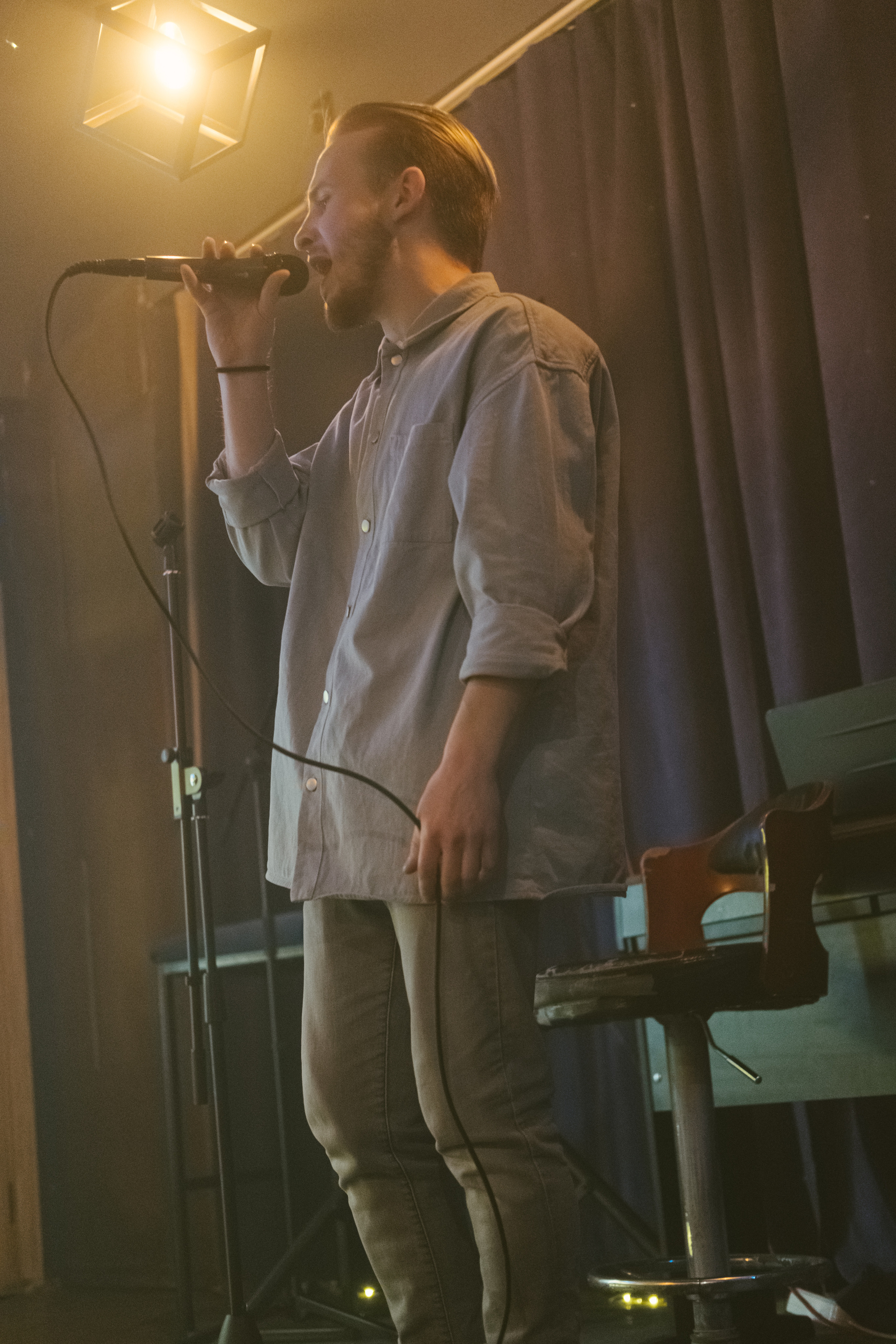 Концерт в кальянной Мистери. Фотограф в Иркутске Анна Мирошникова