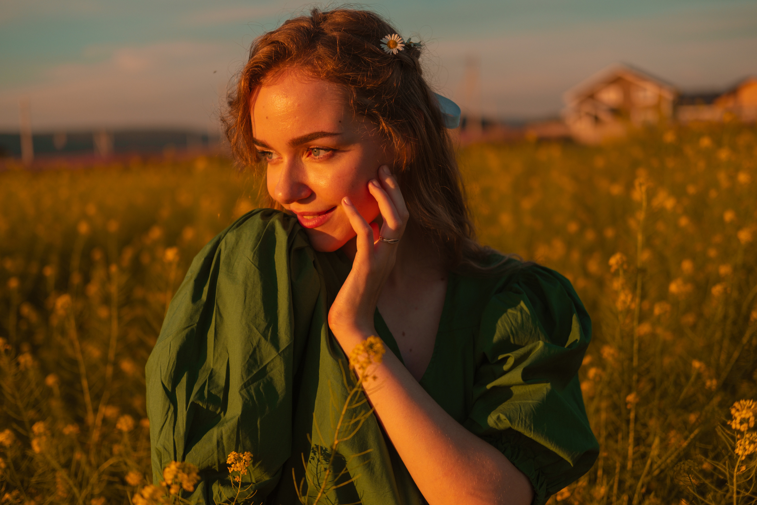 Танюша в поле цветов. Фотограф в Иркутске Анна Мирошникова