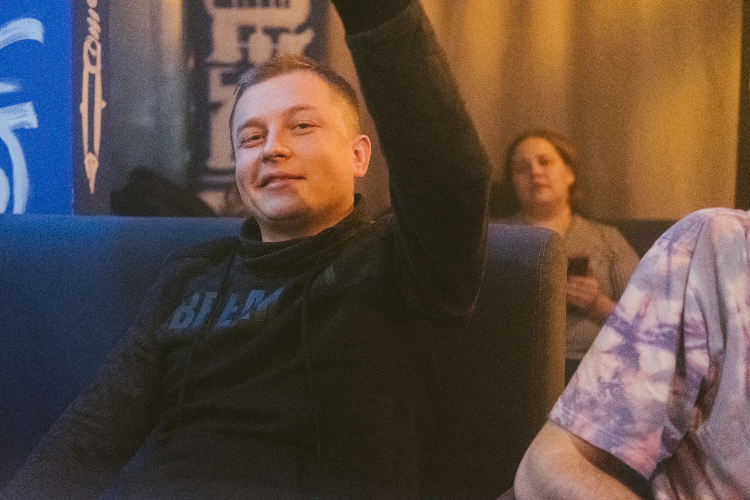 Концерт в кальянной Мистери. Фотограф в Иркутске Анна Мирошникова