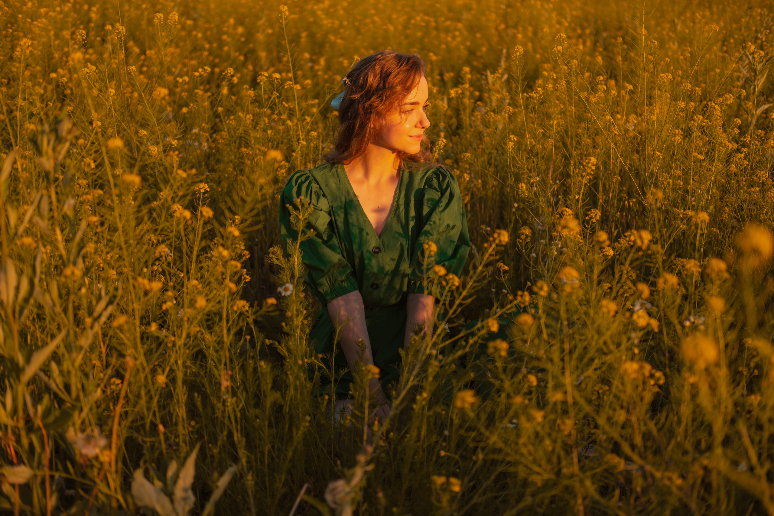 Танюша в поле цветов. Фотограф в Иркутске Анна Мирошникова