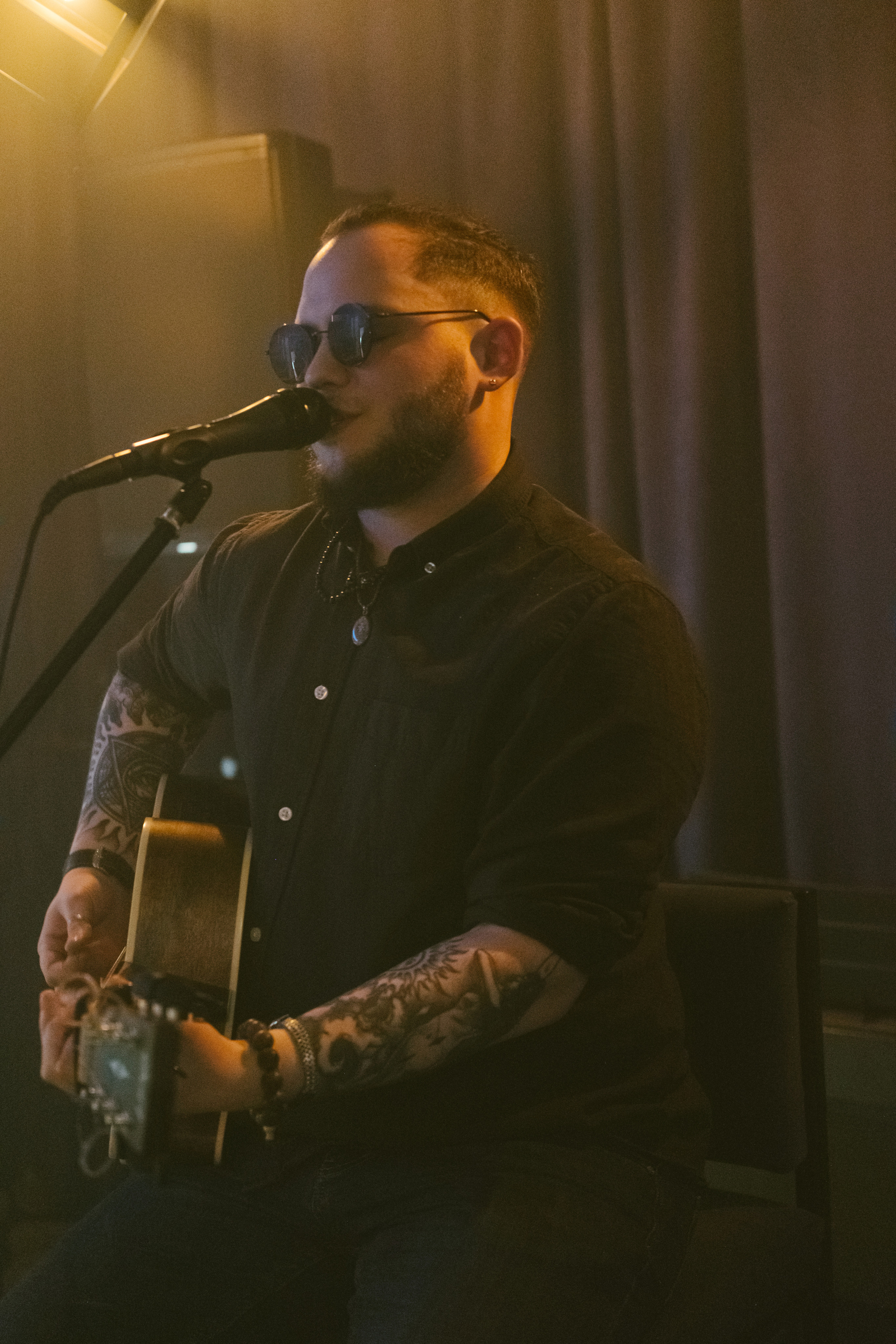 Концерт в кальянной Мистери. Фотограф в Иркутске Анна Мирошникова