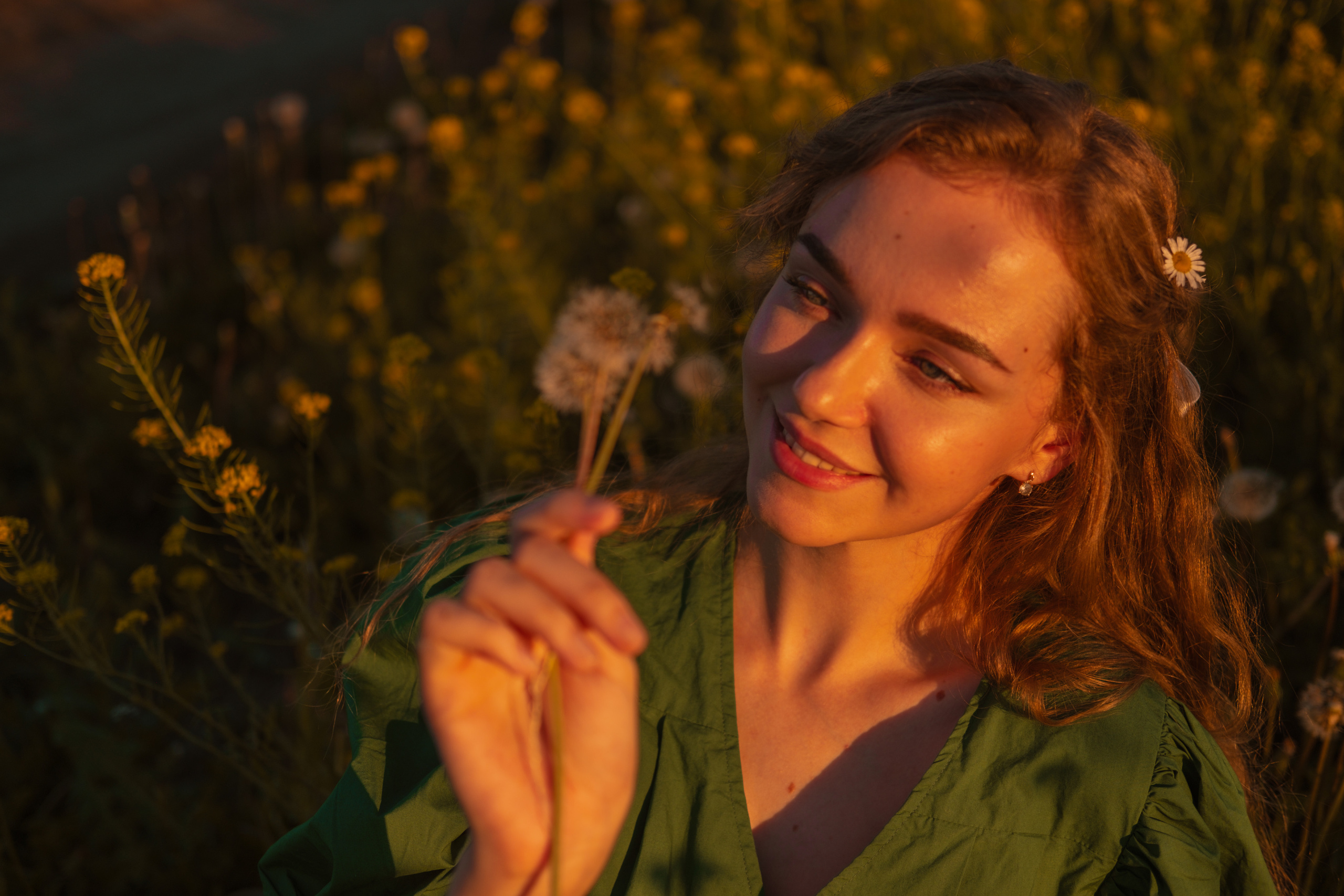 Танюша в поле цветов. Фотограф в Иркутске Анна Мирошникова