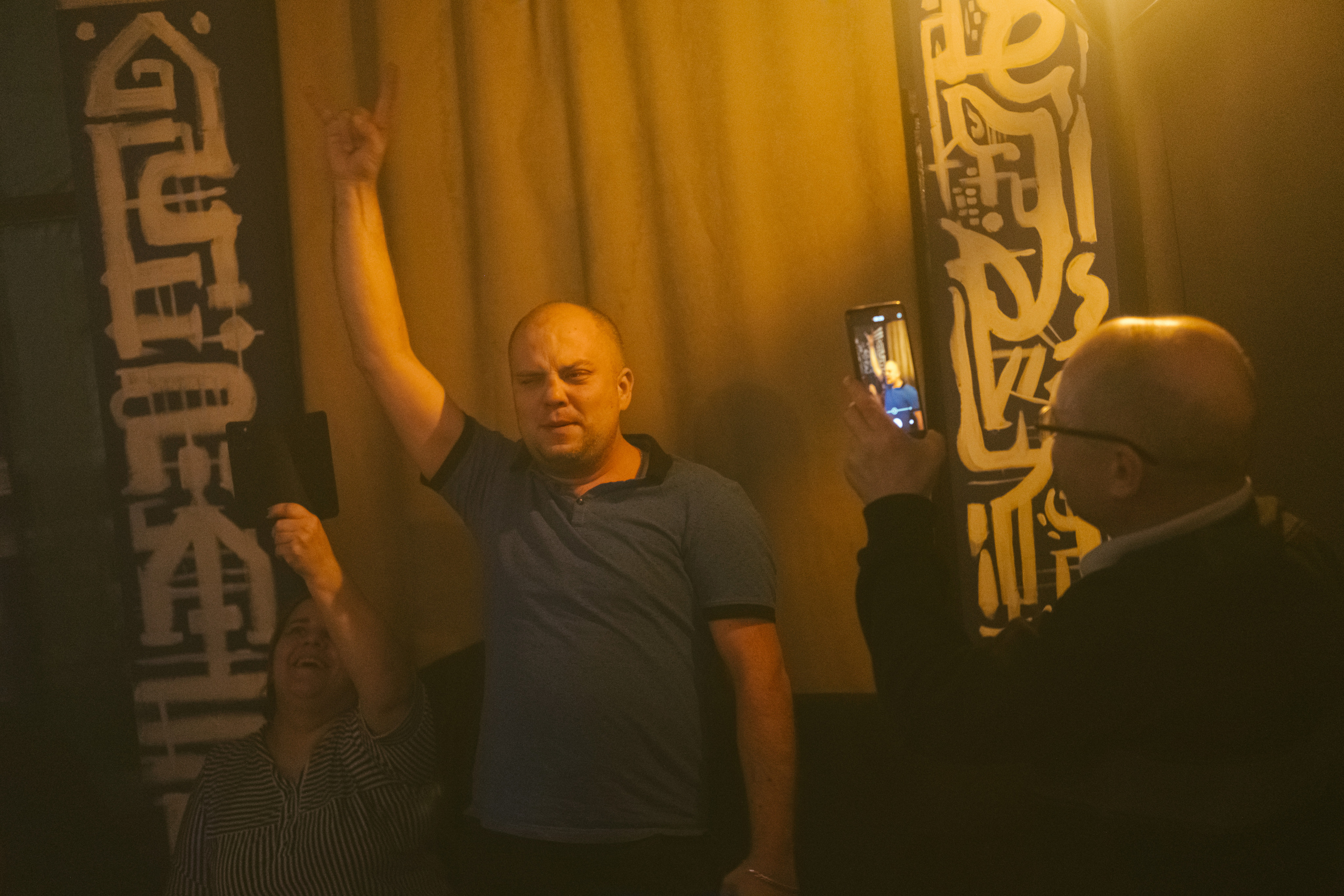 Концерт в кальянной Мистери. Фотограф в Иркутске Анна Мирошникова