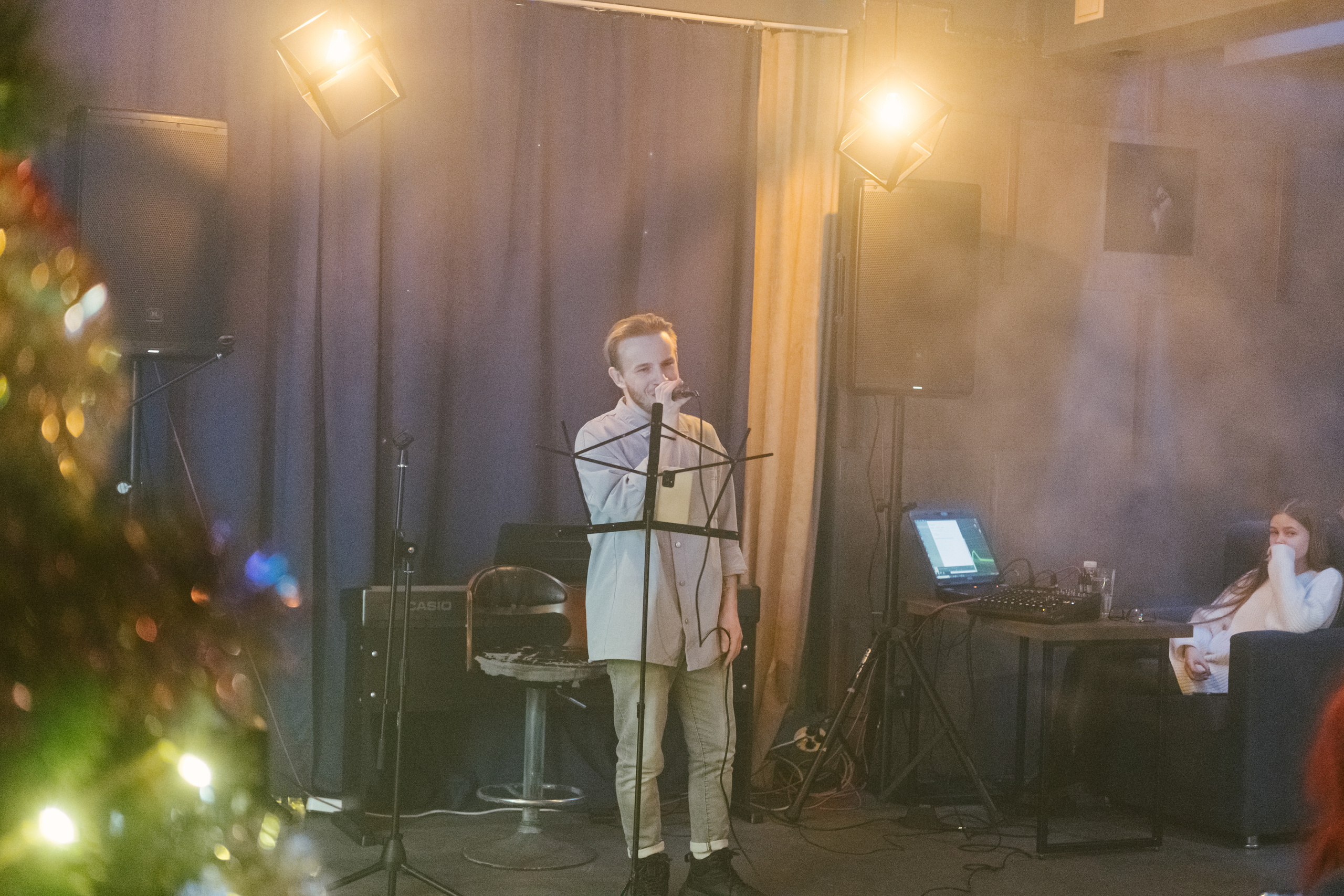 Концерт в кальянной Мистери. Фотограф в Иркутске Анна Мирошникова