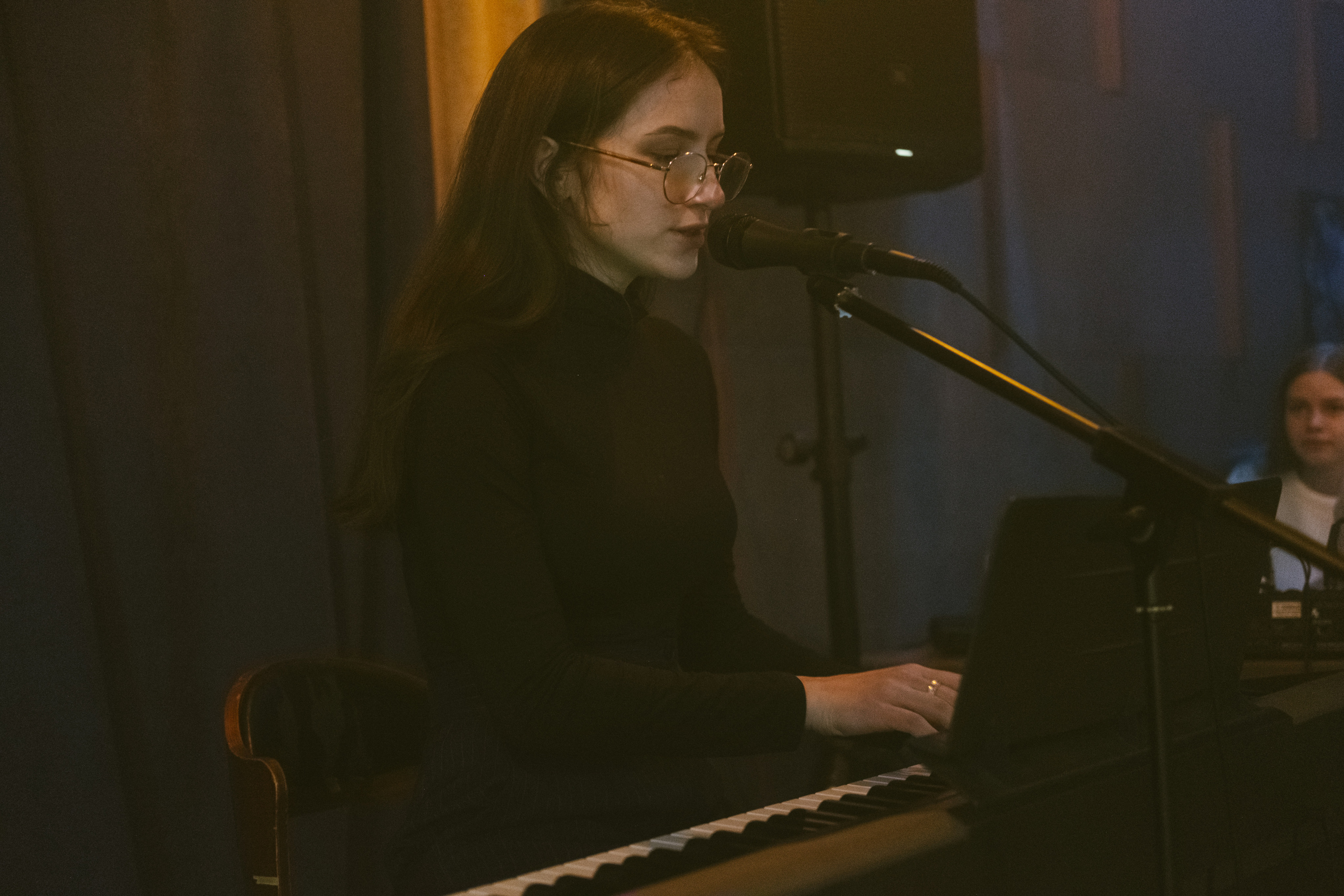 Концерт в кальянной Мистери. Фотограф в Иркутске Анна Мирошникова