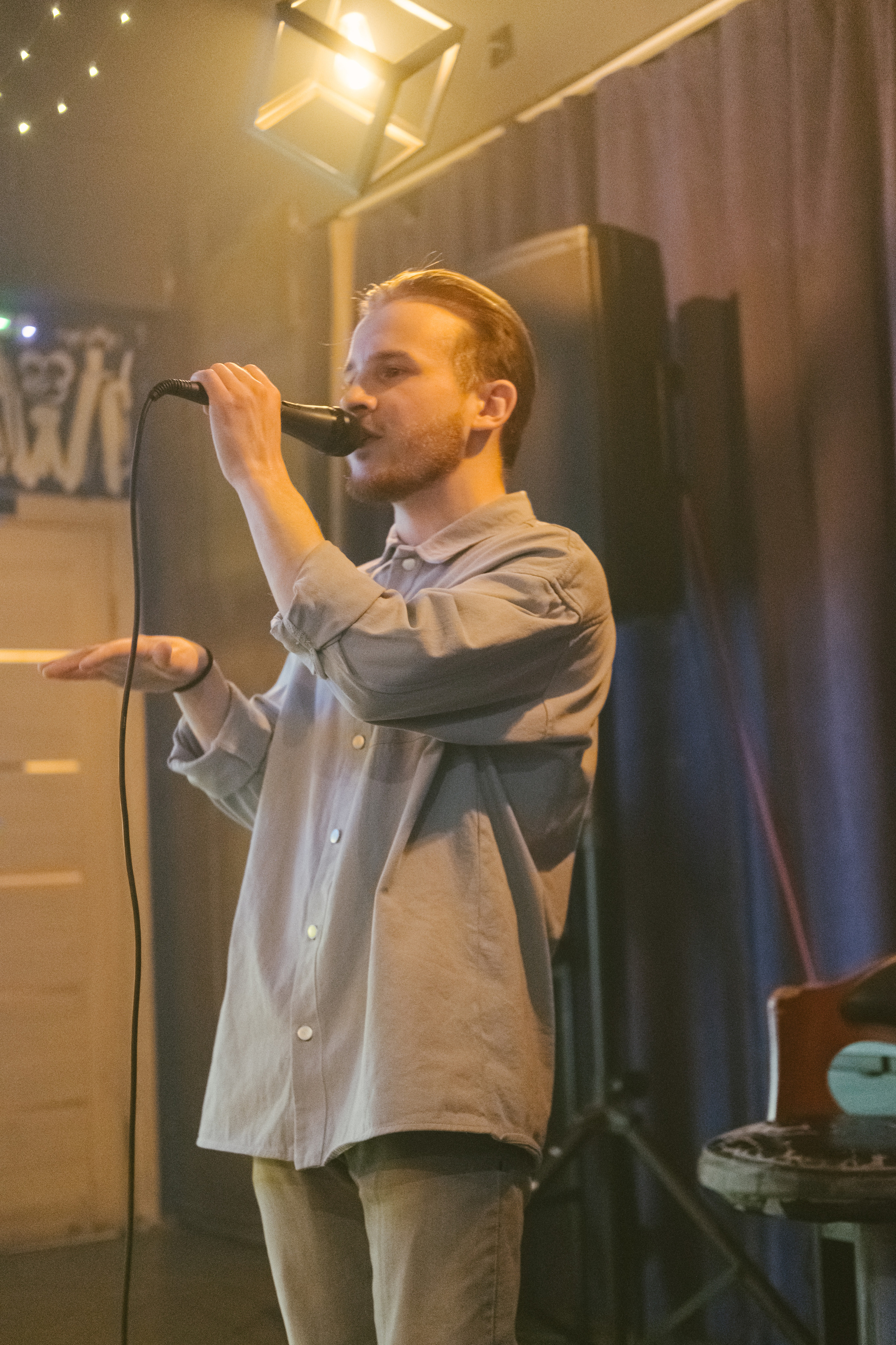 Концерт в кальянной Мистери. Фотограф в Иркутске Анна Мирошникова