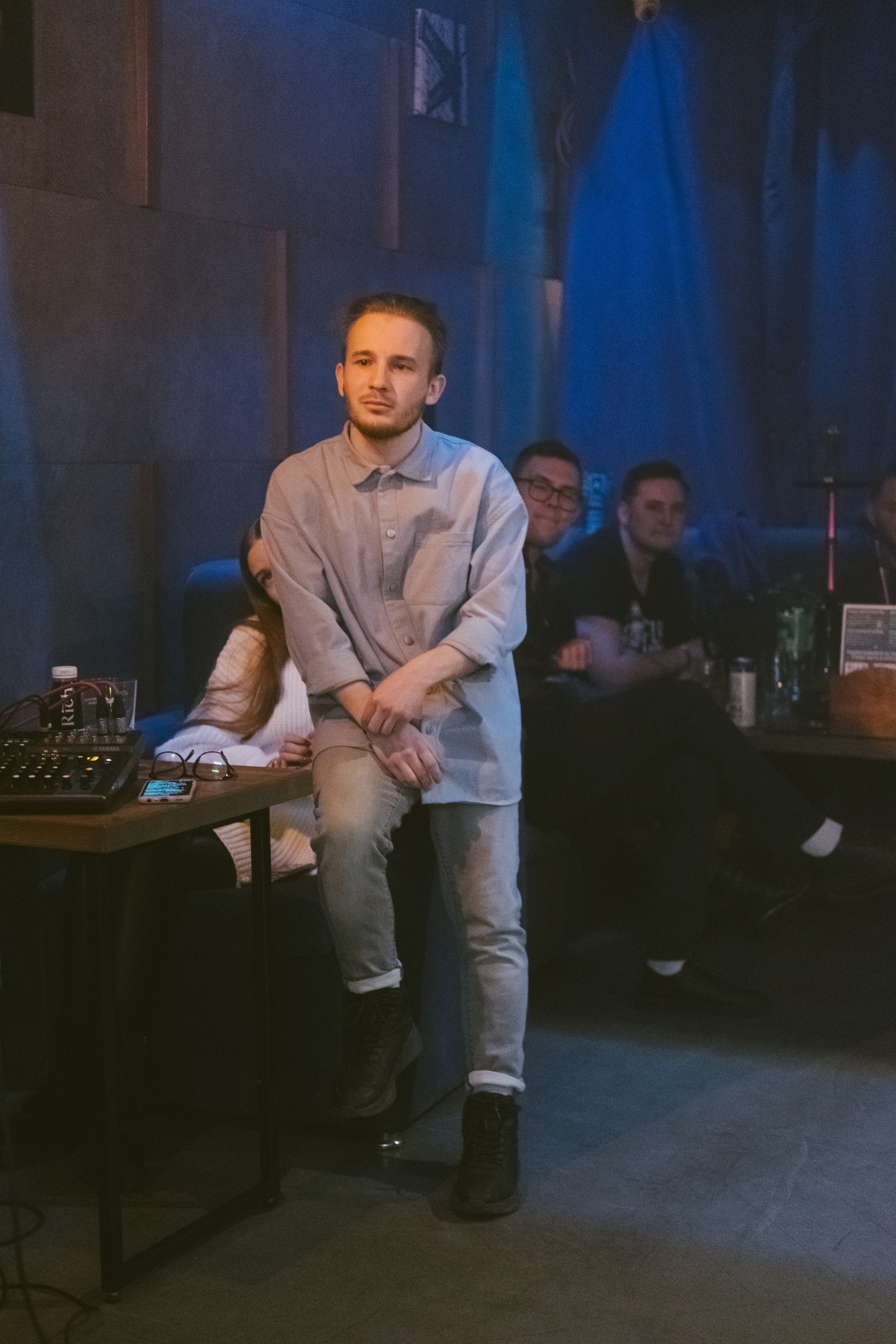 Концерт в кальянной Мистери. Фотограф в Иркутске Анна Мирошникова