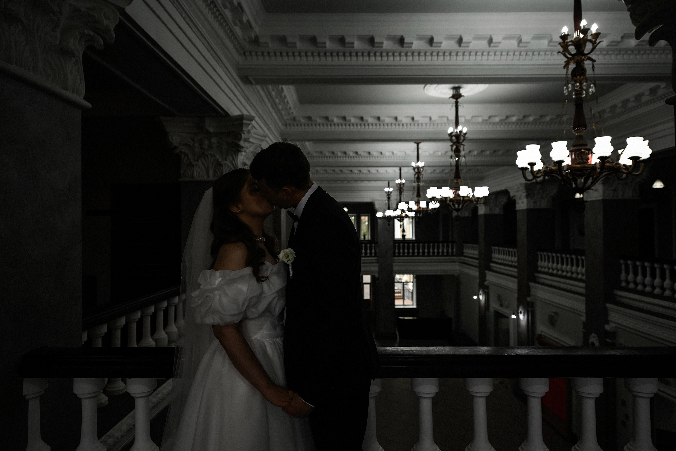 Фотосессия в «Каменке» в Красноярске — лофт-съёмка на территории Краевого Дворца молодёжи. 📸 Свадебный и семейный фотограф в Красноярске Тихомиров Евгений | 17 лет опыта | 800+ свадеб