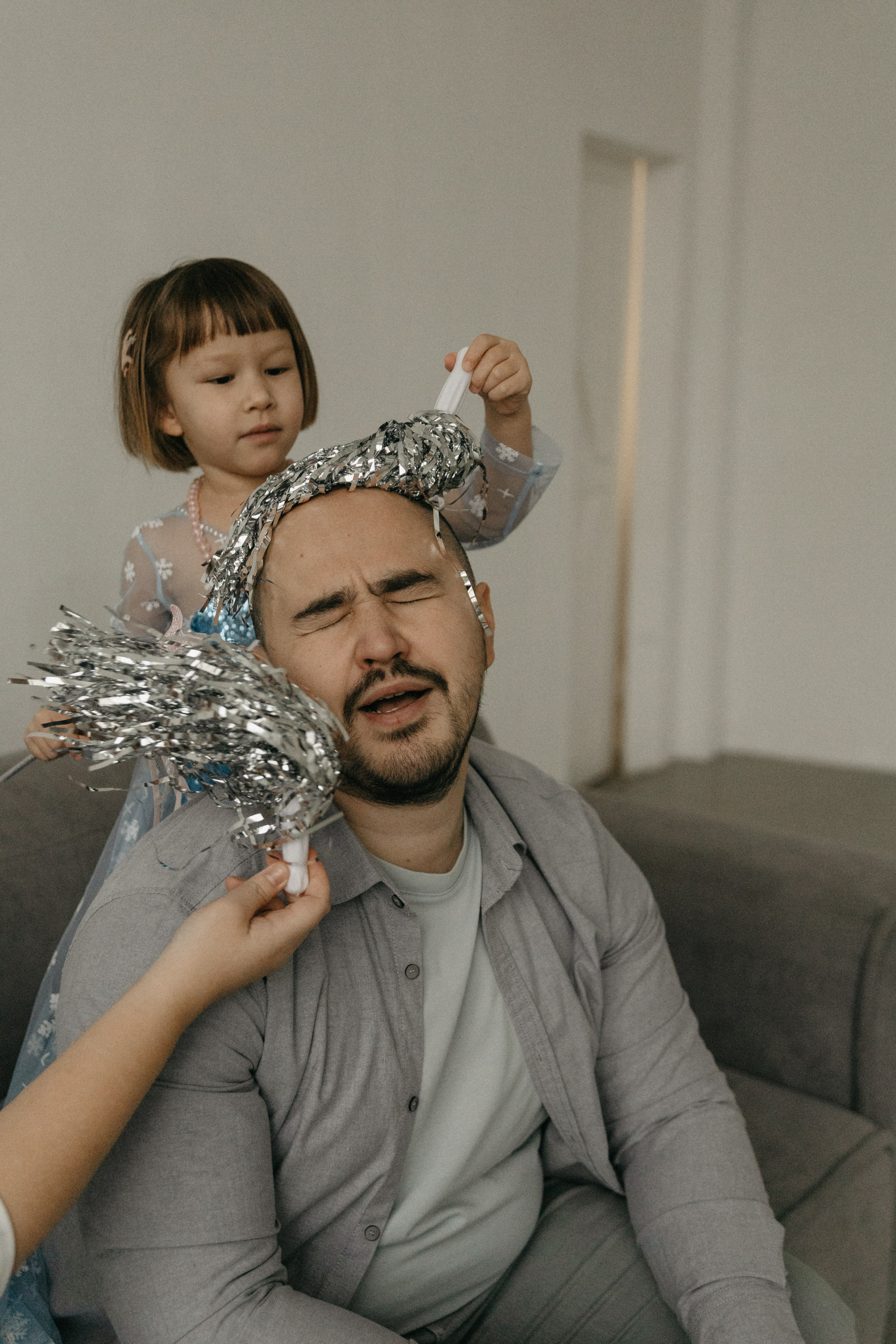 Мика, Саша, Сара. Главная