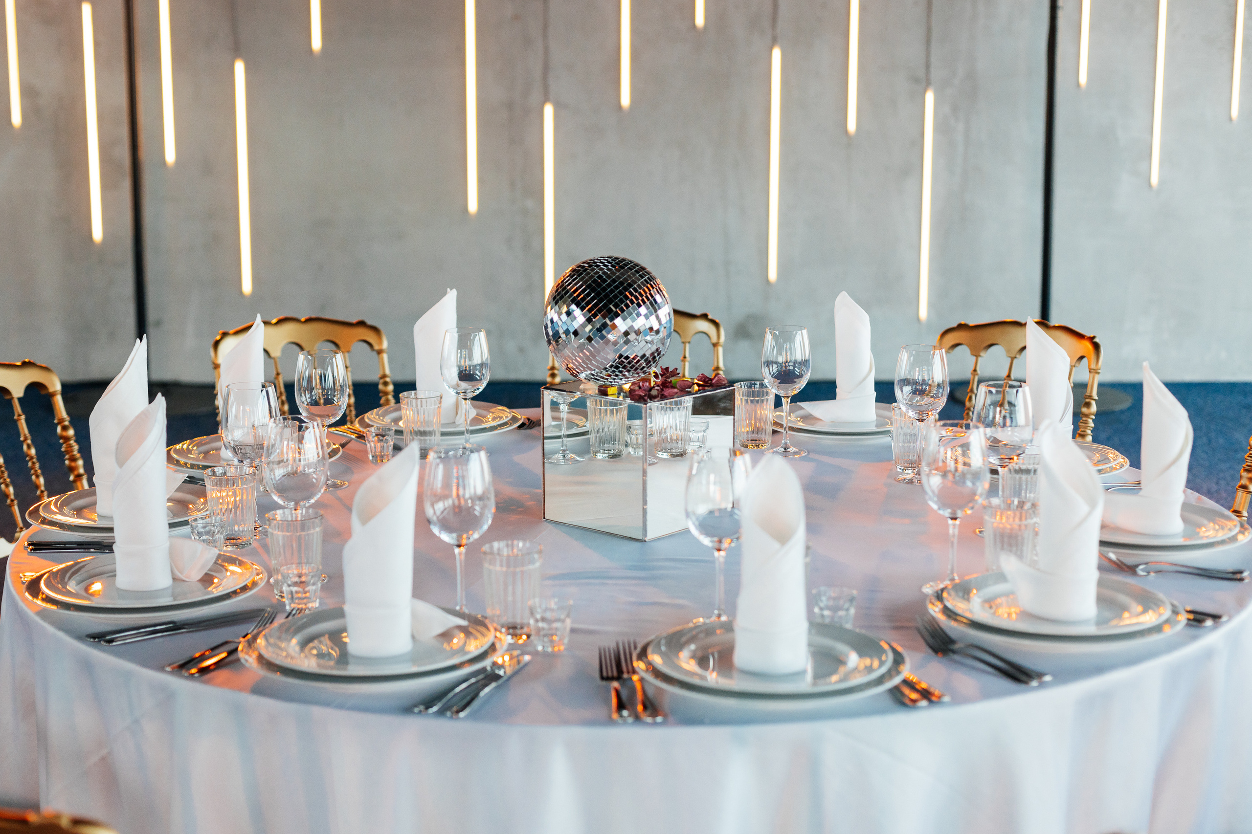 Backstage на вечеринке 90's в Moscow City. Свадебный и портретный фотограф в Королёве Сергей Чихарев