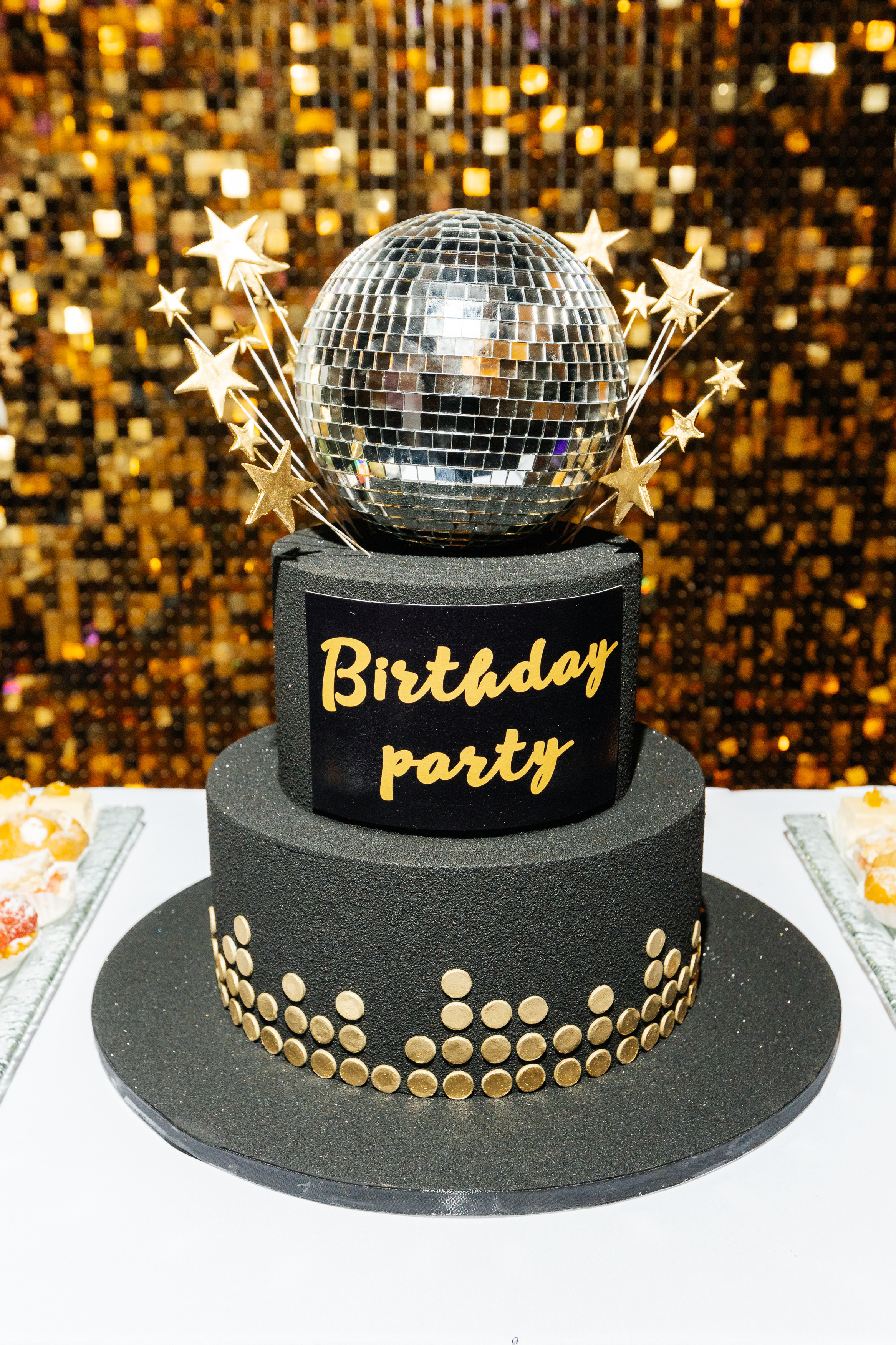 Backstage на вечеринке 90's в Moscow City. Свадебный и портретный фотограф в Королёве Сергей Чихарев