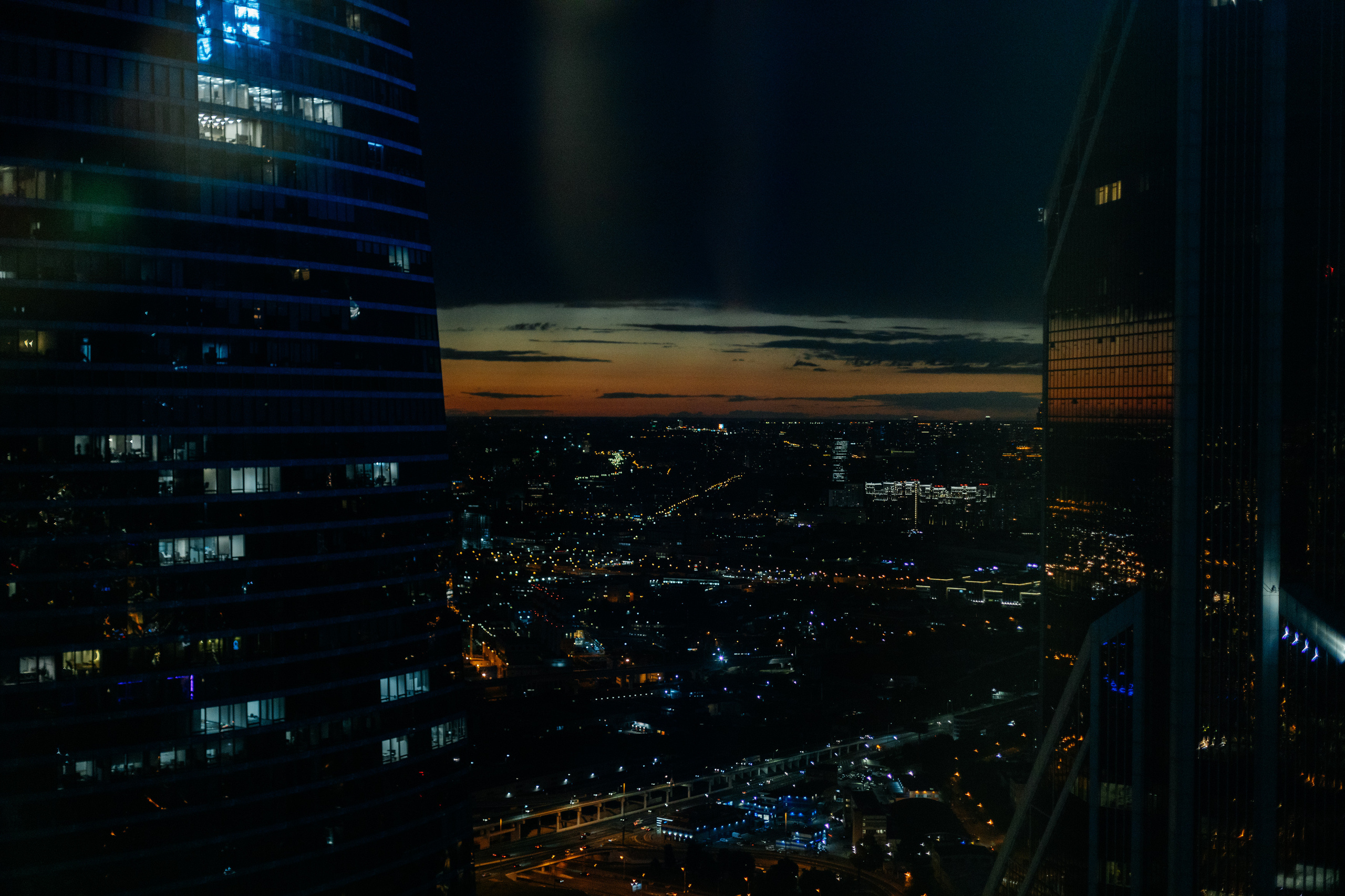 Backstage на вечеринке 90's в Moscow City. Свадебный и портретный фотограф в Королёве Сергей Чихарев