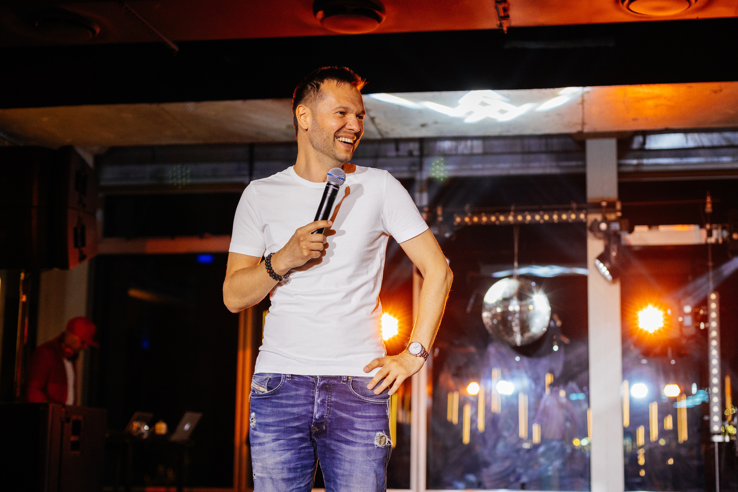 Backstage на вечеринке 90's в Moscow City. Свадебный и портретный фотограф в Королёве Сергей Чихарев