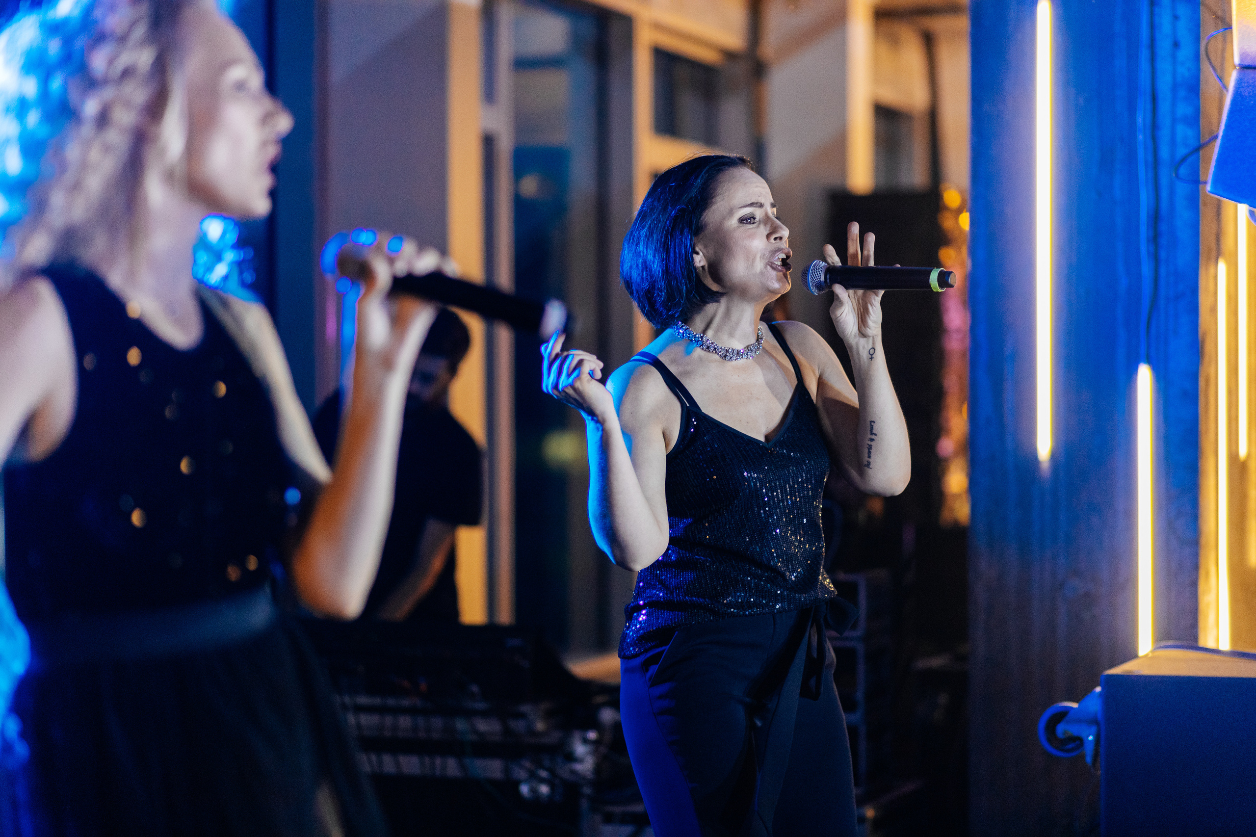 Backstage на вечеринке 90's в Moscow City. Свадебный и портретный фотограф в Королёве Сергей Чихарев