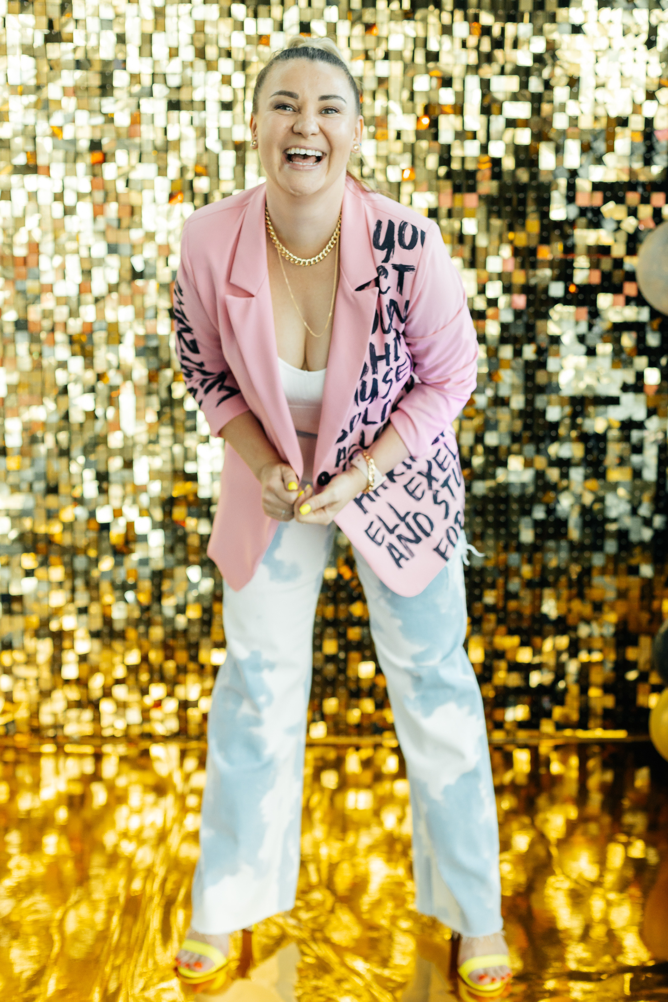 Backstage на вечеринке 90's в Moscow City. Свадебный и портретный фотограф в Королёве Сергей Чихарев