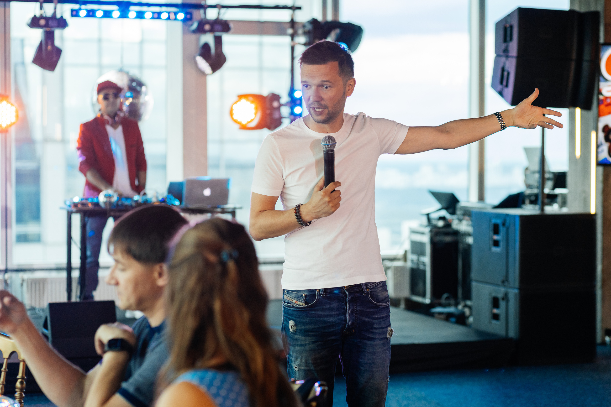 Backstage на вечеринке 90's в Moscow City. Свадебный и портретный фотограф в Королёве Сергей Чихарев
