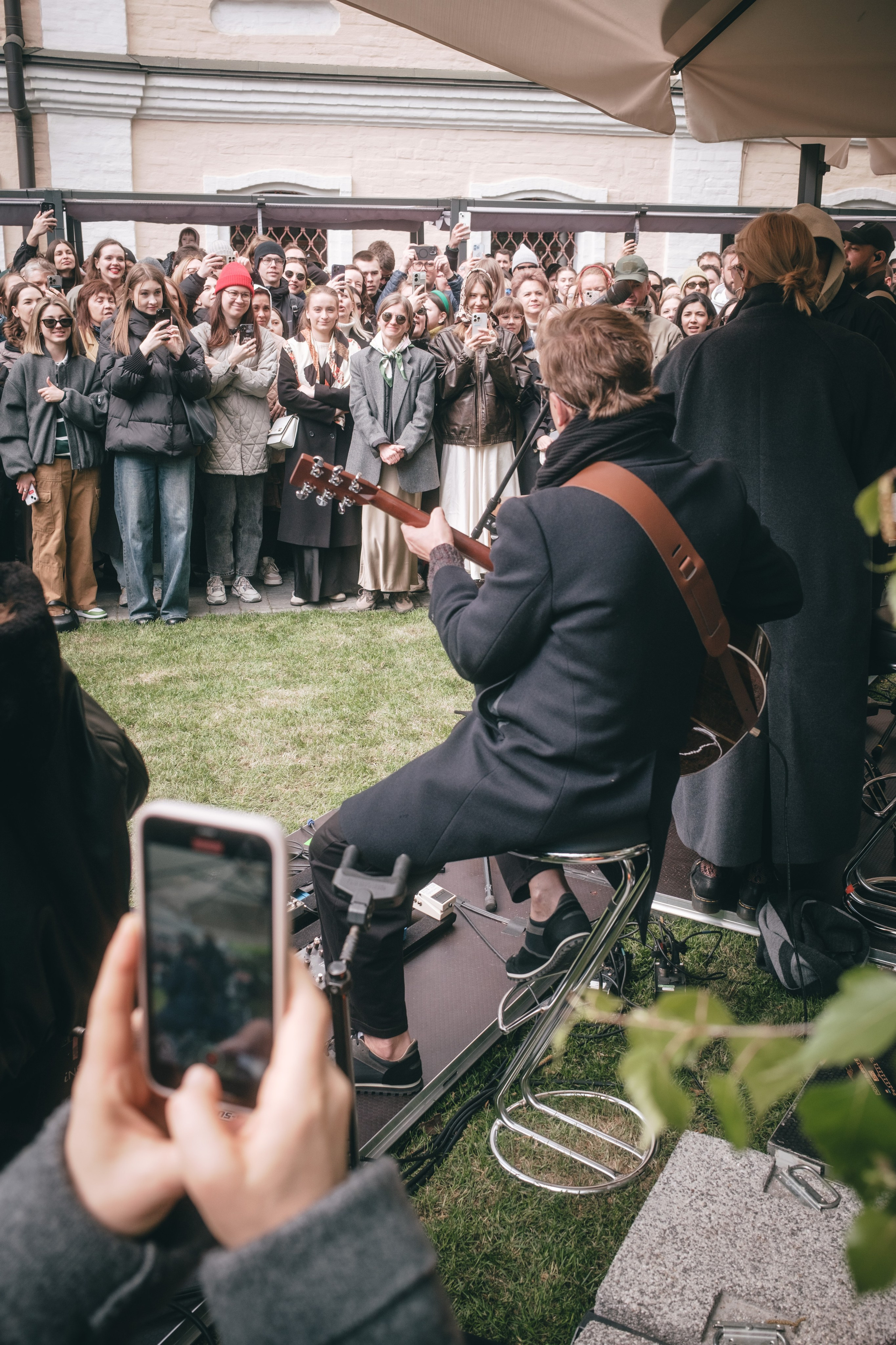 ANTIПA: Музыка во дворе: Антон Беляев & Therr Maitz. Фотограф в Москве Максим Скоробогатов