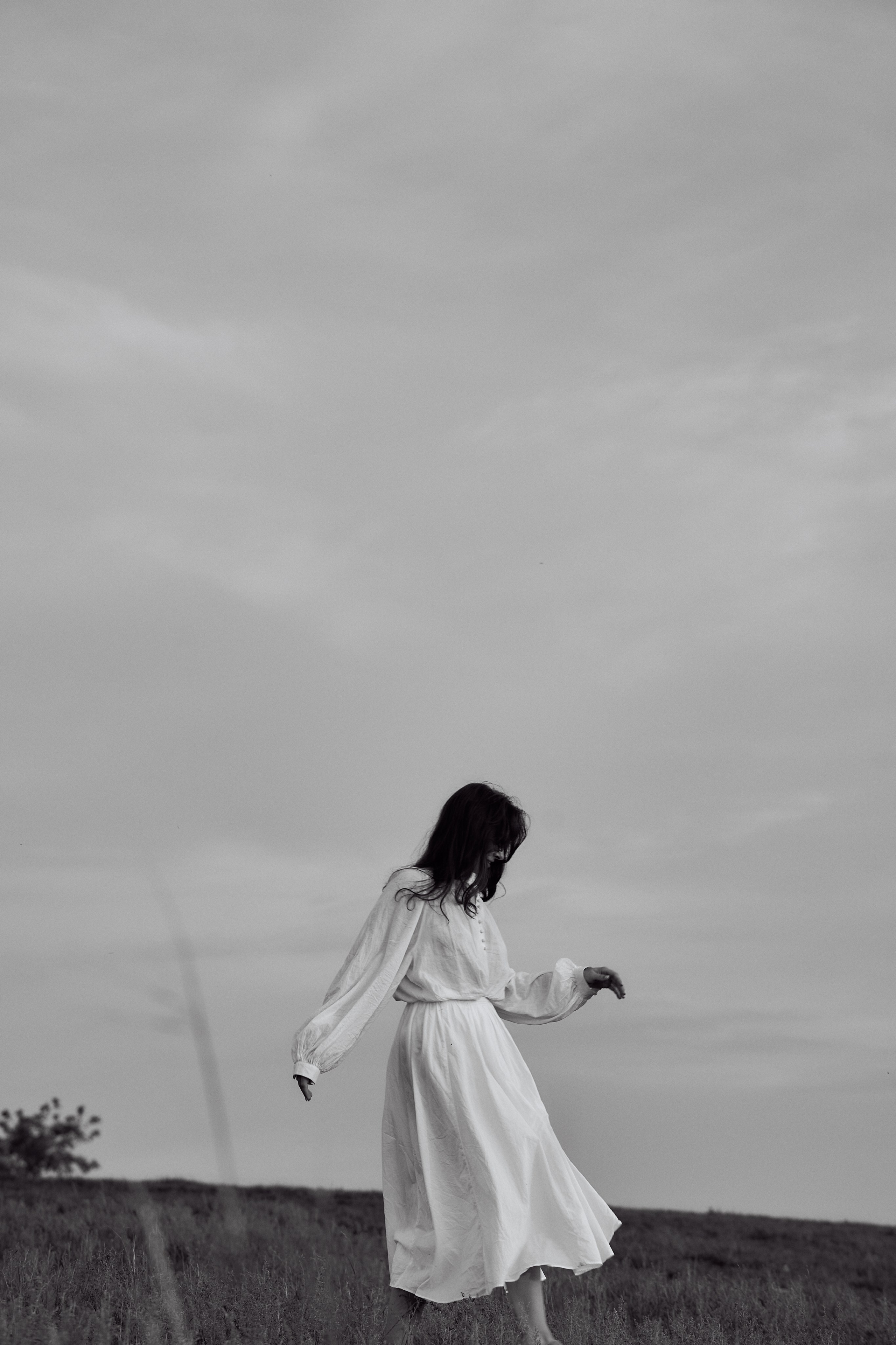 Шамиль, Аня и Марс в поле с барашками. Семейный и свадебный lifestyle-фотограф в Москве Мария Петрова