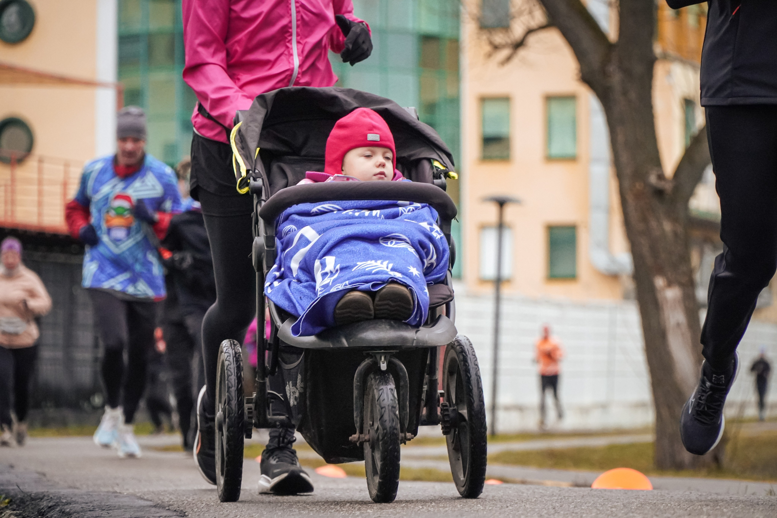 5 вёрст Реутов 16.11.2024. Роман Капилюшов. Бег. Фото. Видео. г. Люберцы