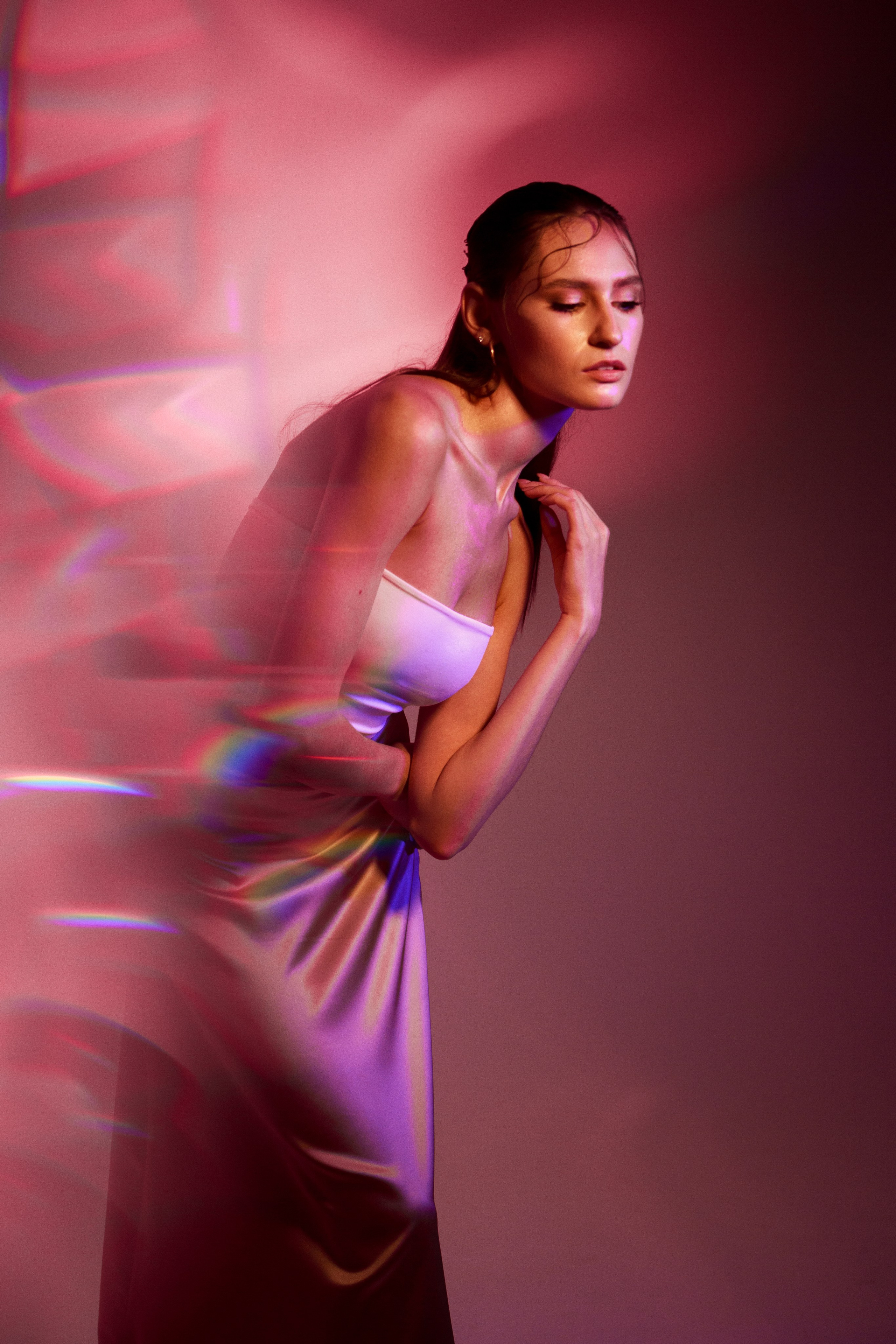 Студийная женская фотосессия с гибким зеркалом и цветным светом. Фотограф Ставрополь Пятигорск Елизавета Дарина