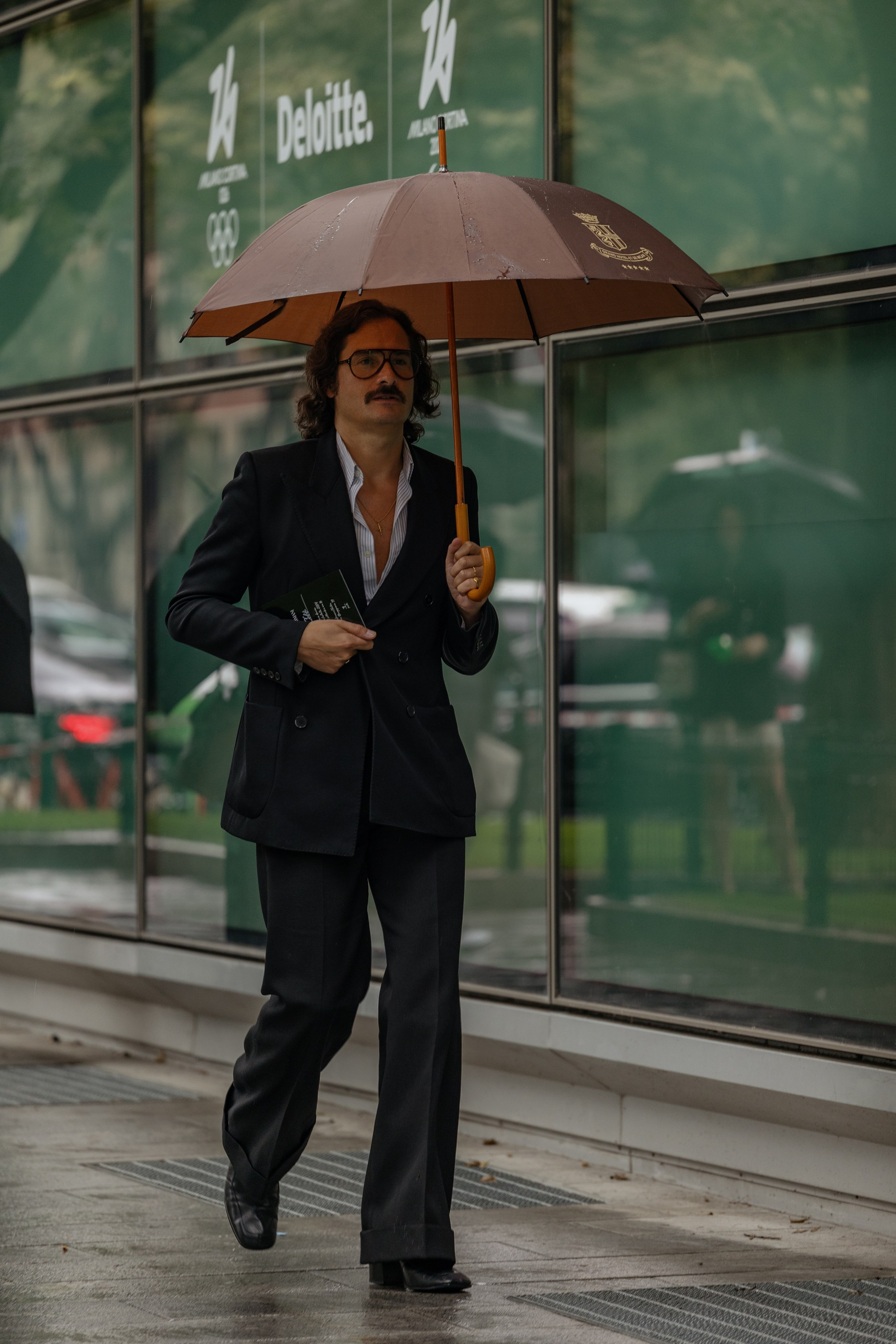 MFW SPRING/SUMMER 2024 EMPORIO ARMANI. Photographer in Milan Ivan Goncharov