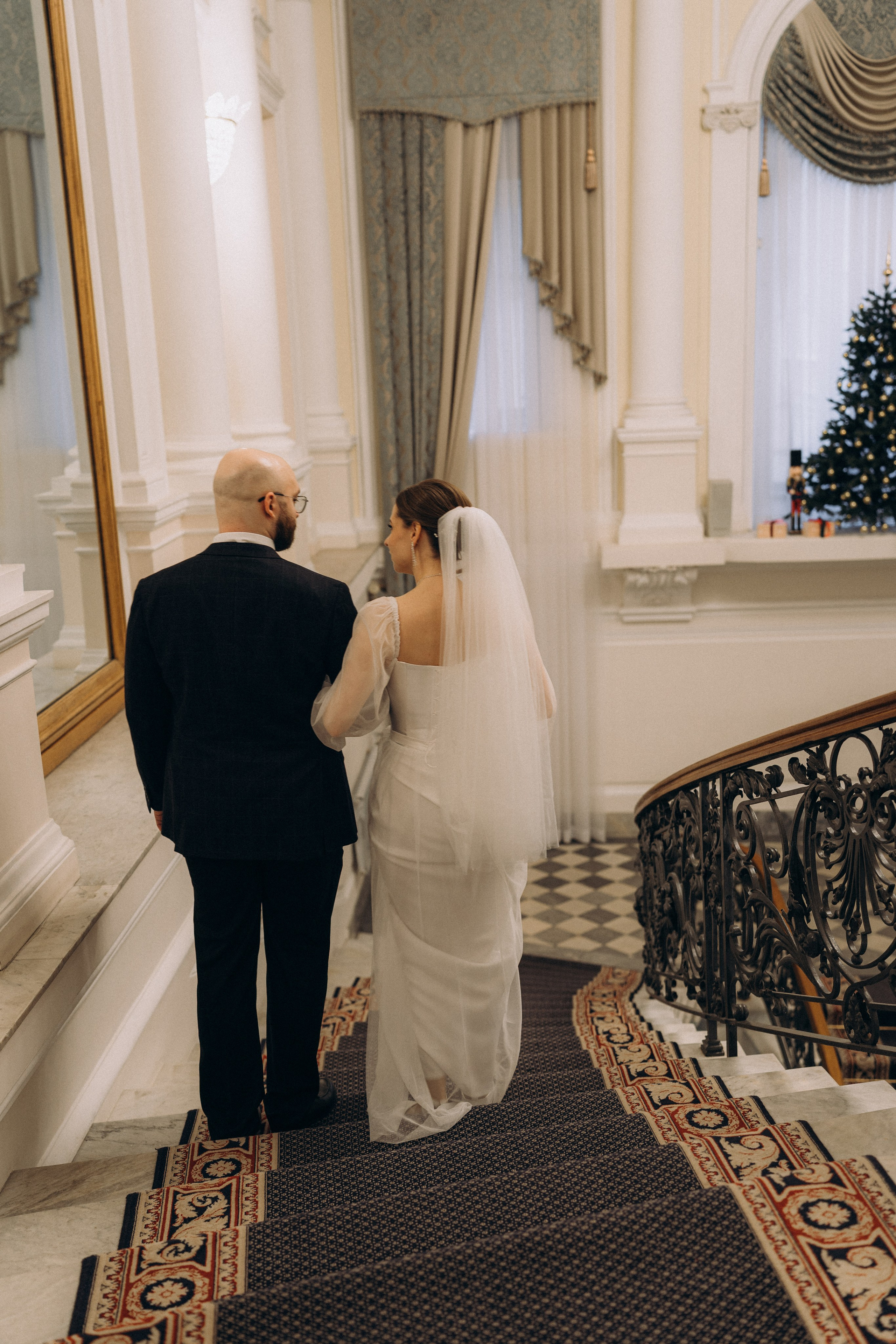 СВАДЕБНАЯ СЬЕМКА ВО ВТОРОМ ДВОРЦЕ (ДЕКАБРЬ) ТАКЖЕ СЬЕМКА В СТУДИИ НА ЧЕРНЫШЕВСКОЙ. Профессиональный фотограф, Санкт-Петербург — Виктория Богомолова
