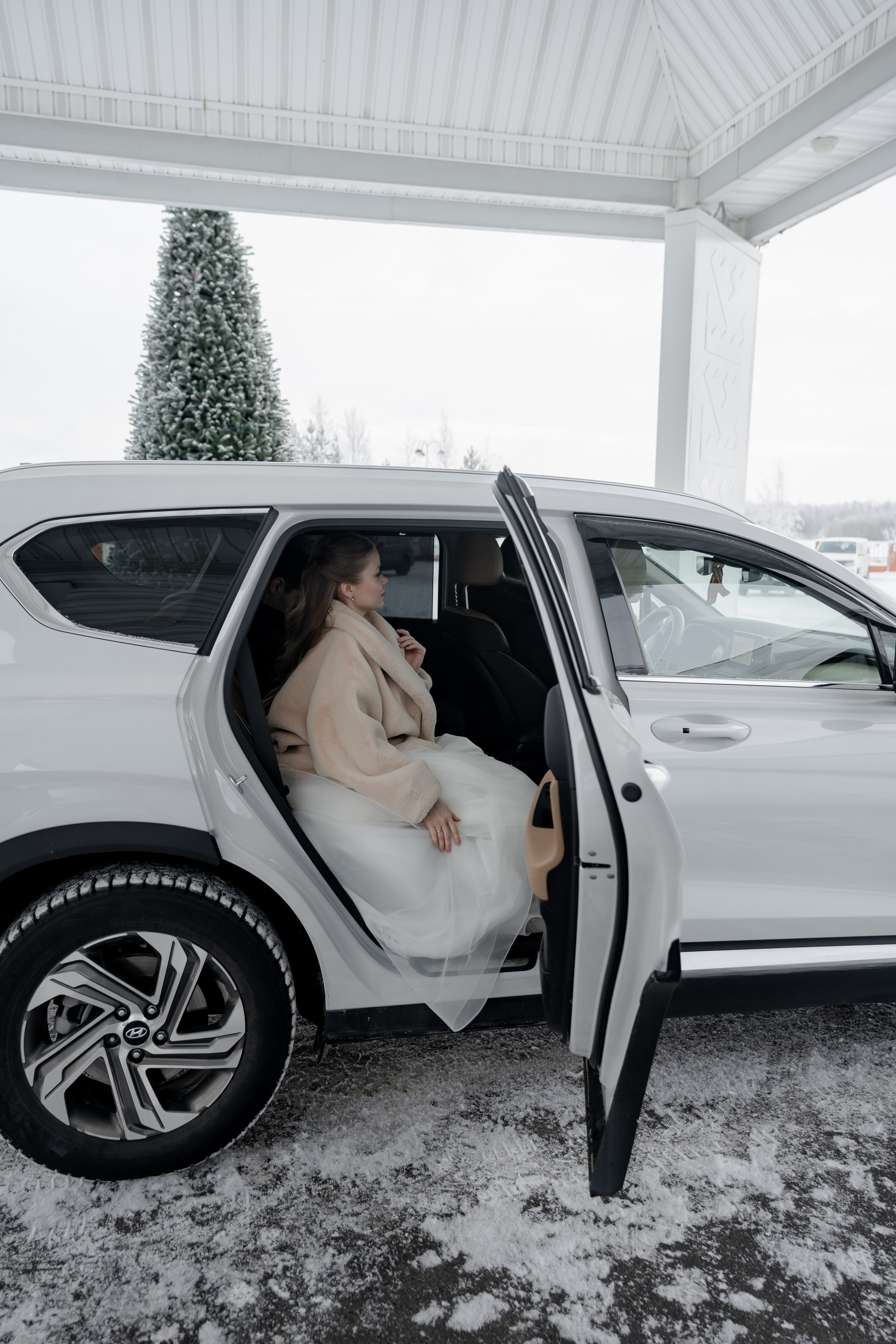 СВАДЕБНАЯ СЬЕМКА СБОРОВ В ОТЕЛЕ И ВЫЕЗД НА ЦЕРЕМОНИЮ (СНЯТО В СИБИРЕ В НИЖНЕВАРТОВСКЕ). Профессиональный фотограф, Санкт-Петербург — Виктория Богомолова